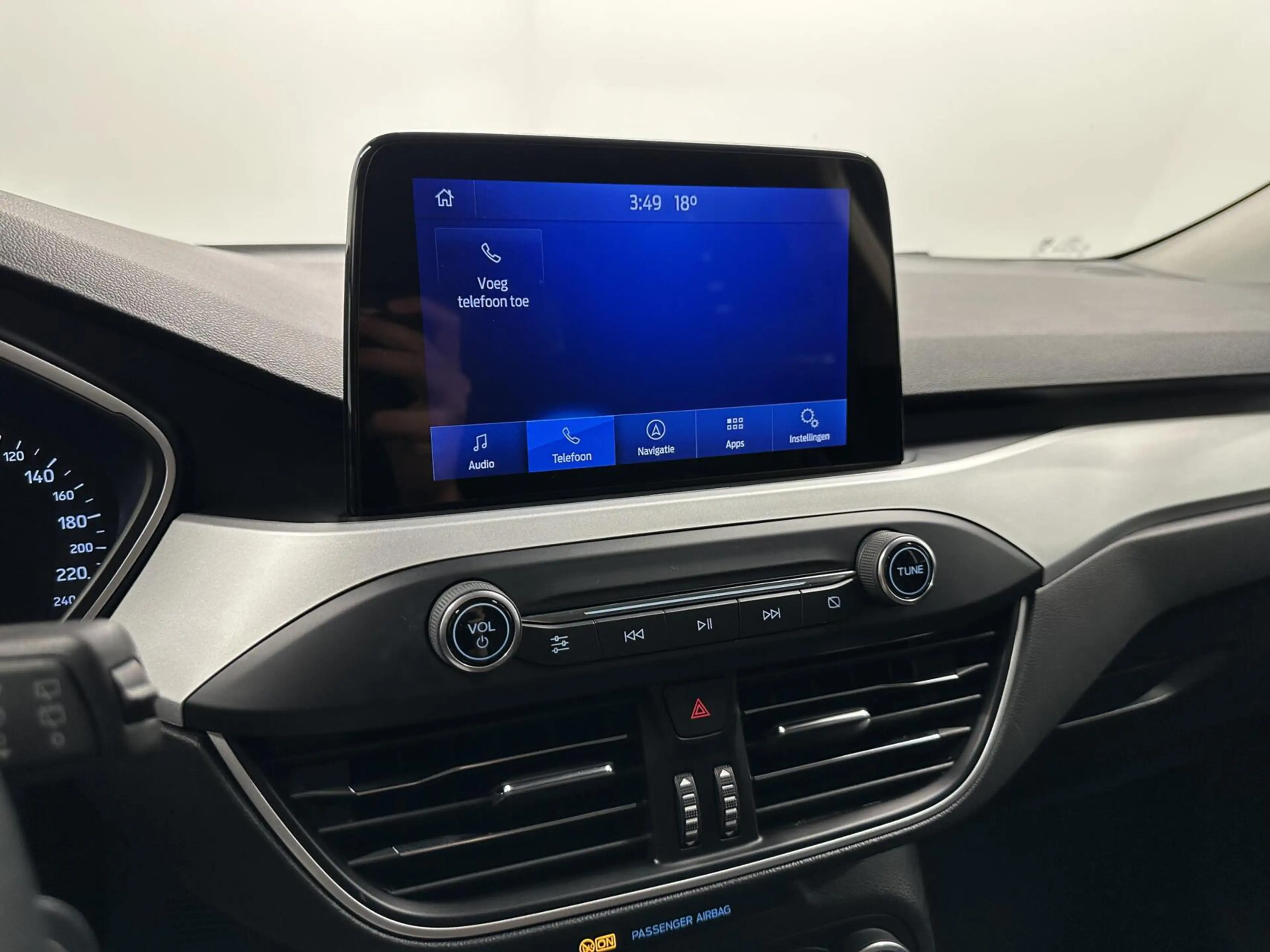 Ford Focus Wagon 1.0 EcoBoost Trend Edition Business CARPLAY — photo 29