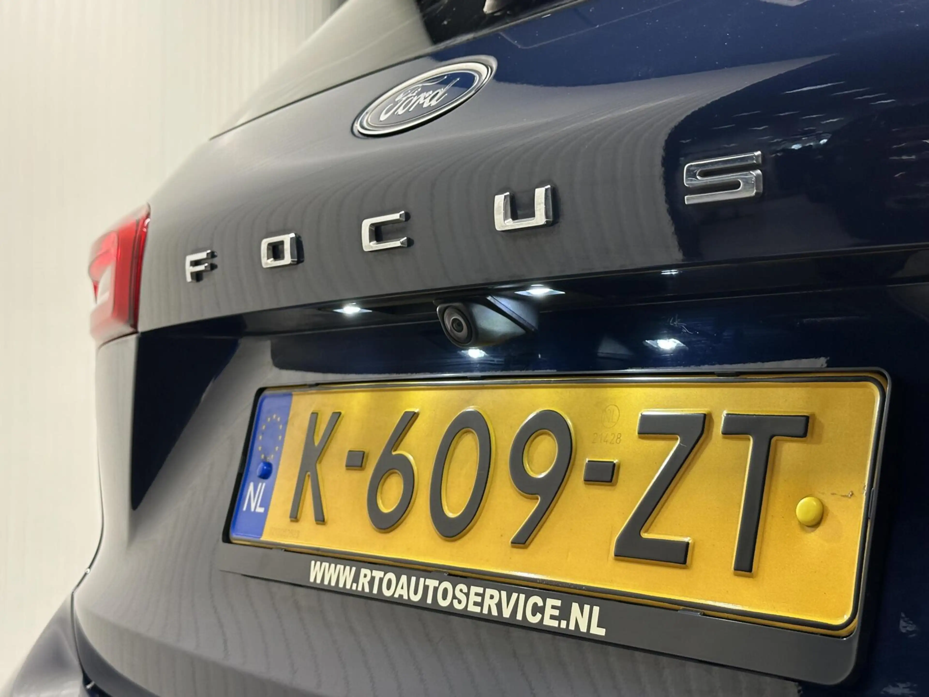 Ford Focus Wagon 1.0 EcoBoost Trend Edition Business CARPLAY — photo 10