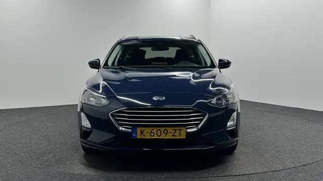 Ford Focus view 6