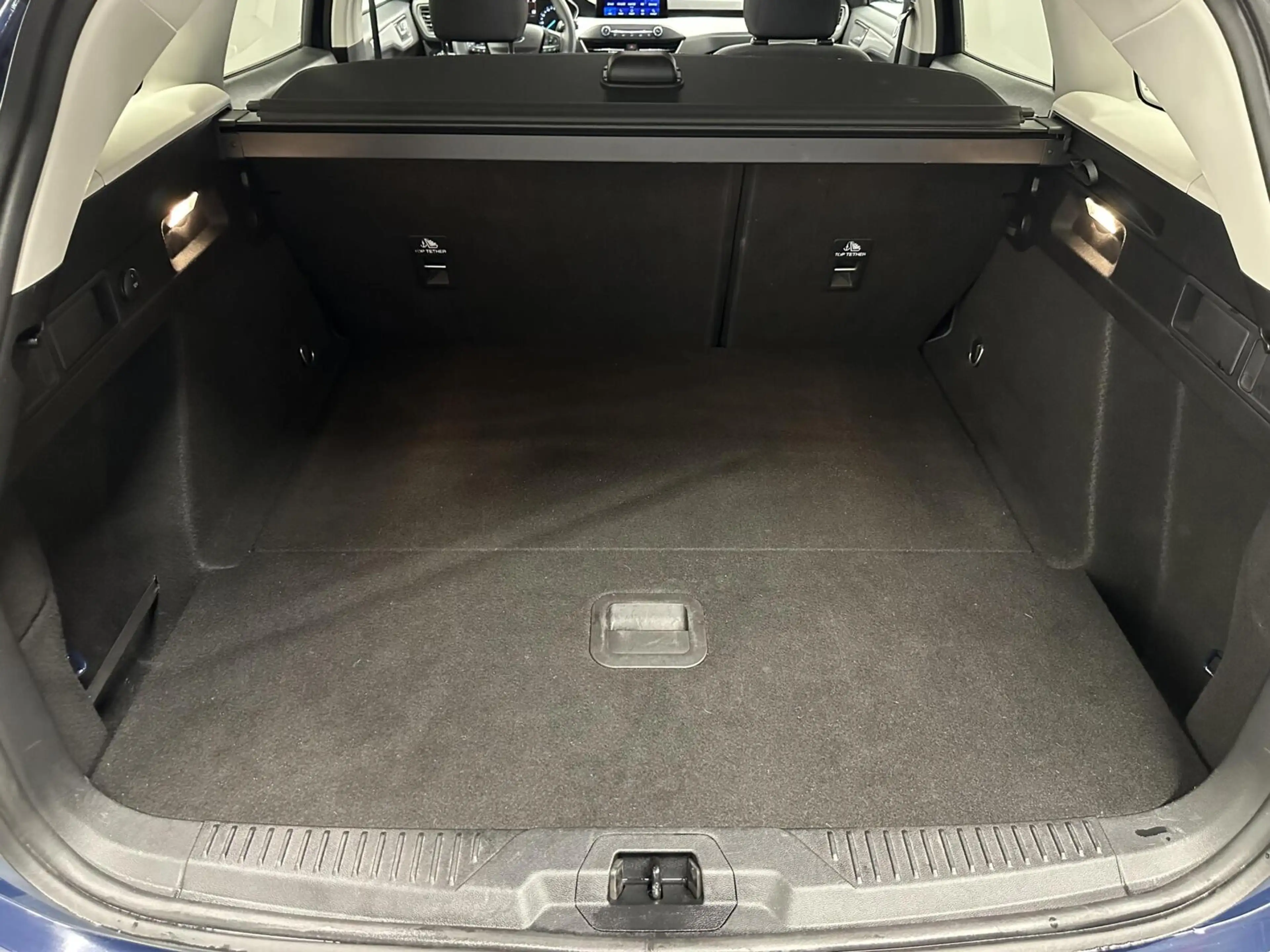Ford Focus Wagon 1.0 EcoBoost Trend Edition Business CARPLAY — photo 39