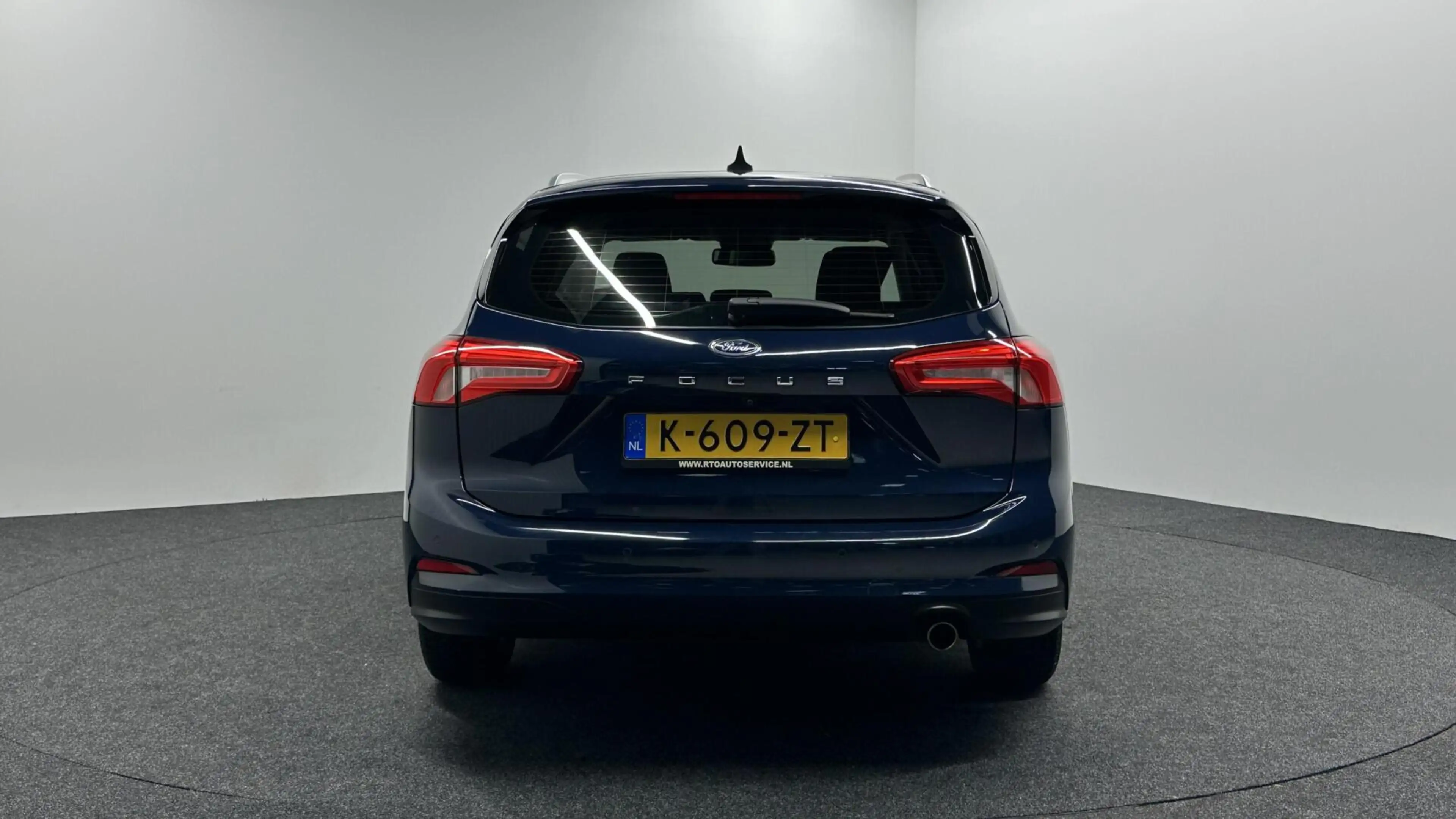 Ford Focus Wagon 1.0 EcoBoost Trend Edition Business CARPLAY — photo 7