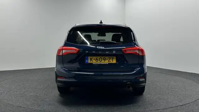 Ford Focus view 7