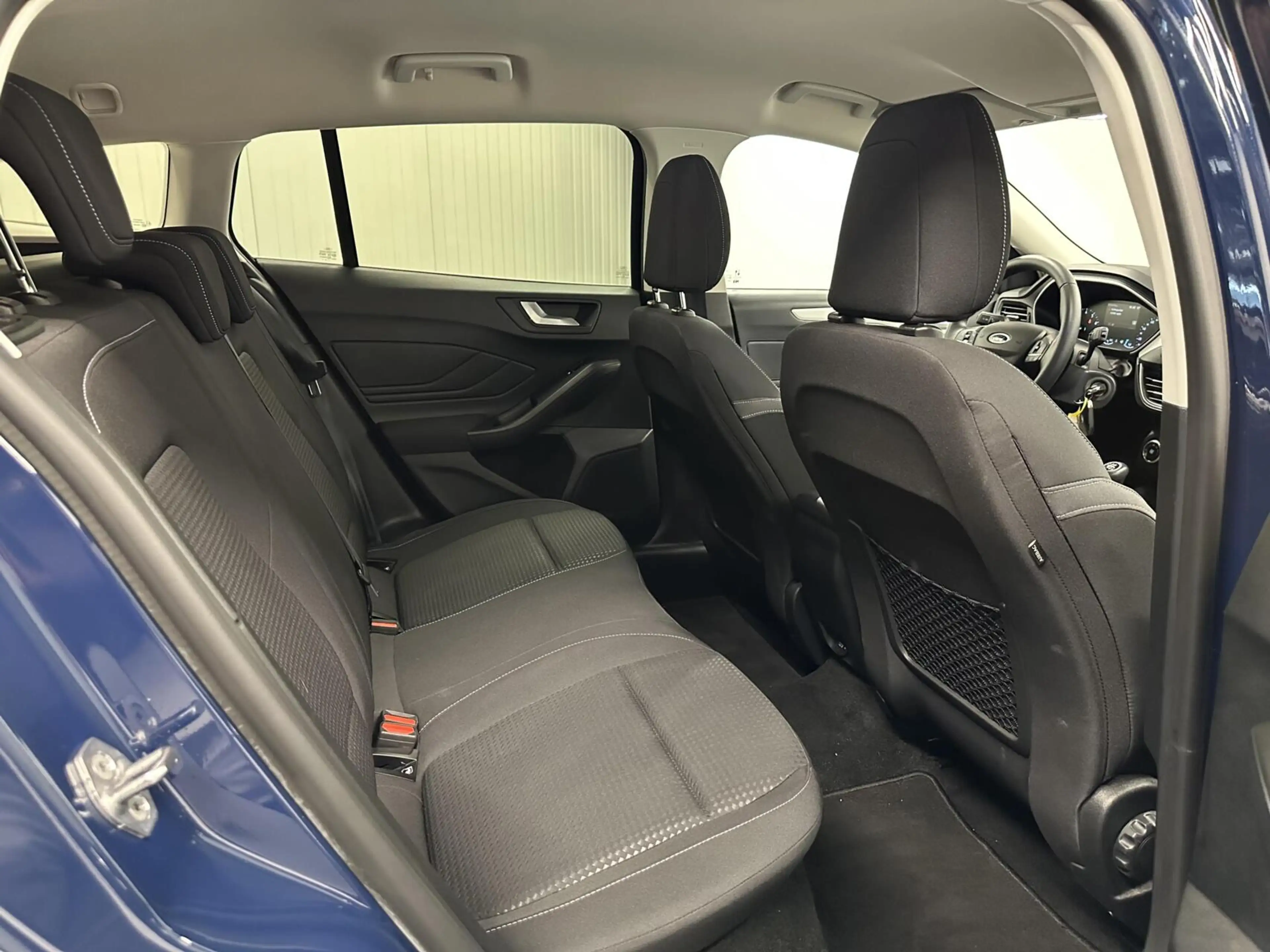 Ford Focus Wagon 1.0 EcoBoost Trend Edition Business CARPLAY — photo 14