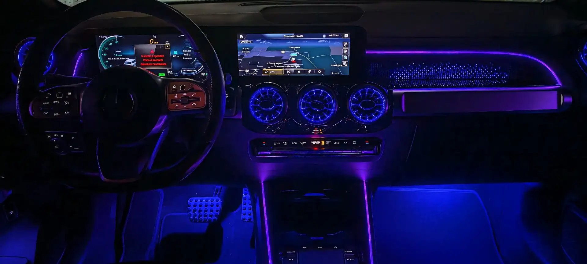 Mercedes-Benz EQB 250 Premium - 1