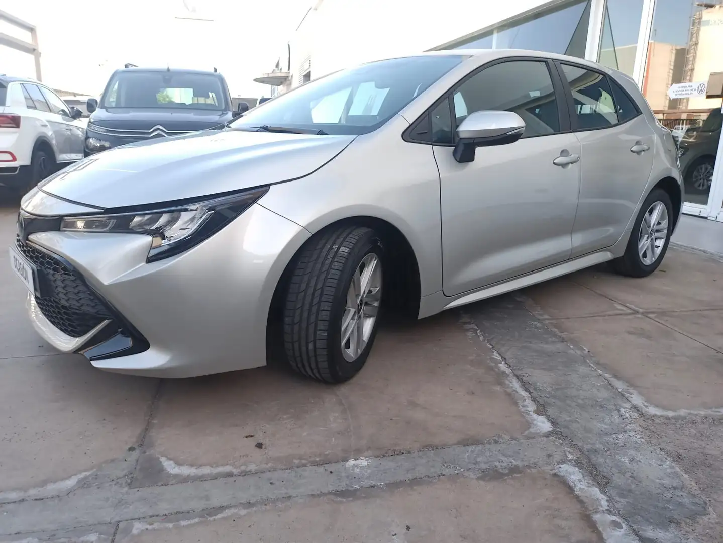 Toyota Corolla 125H Active Tech Beige - 2