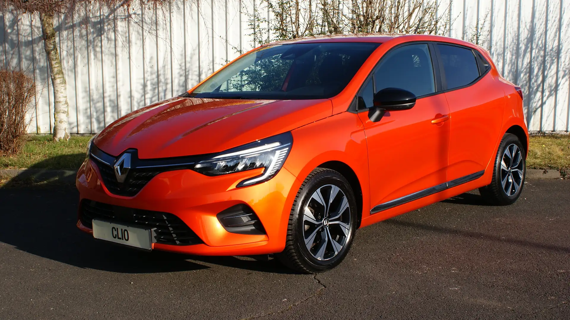 Renault Clio Evolution 90 PS Alu SH Orange - 1