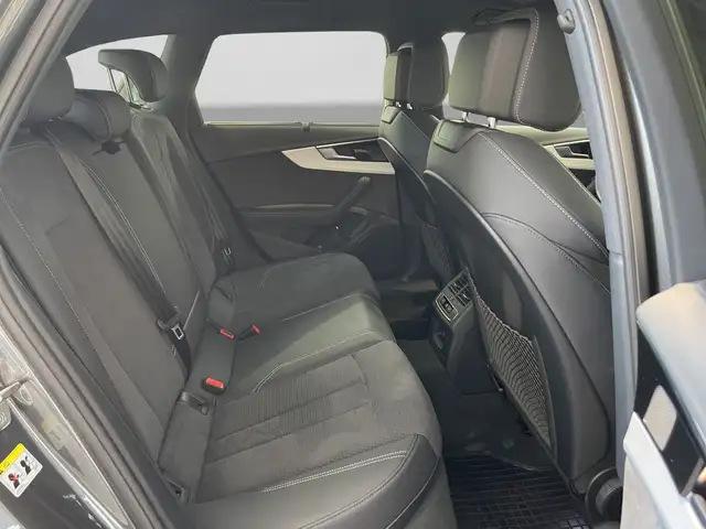 Audi A4 view 6
