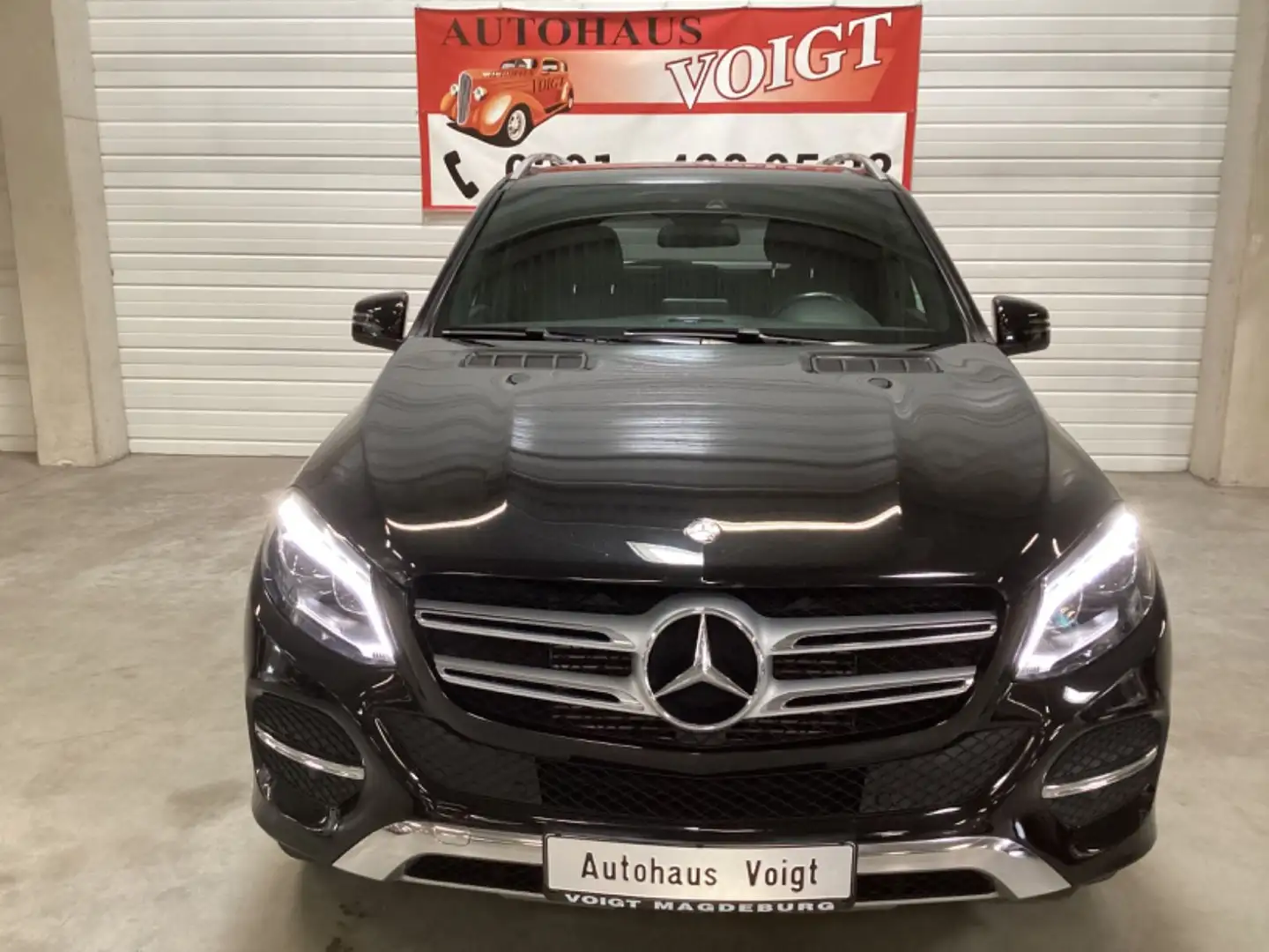 Mercedes-Benz GLE 350 d 4MaticAMG,LederStandheizNaviTempSitzh Negru - 2