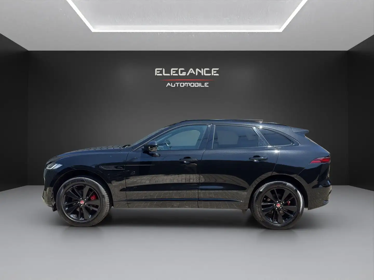 Jaguar F-Pace R-Dynamic SE AWD*Black Pack*Panorama*AHK Schwarz - 2