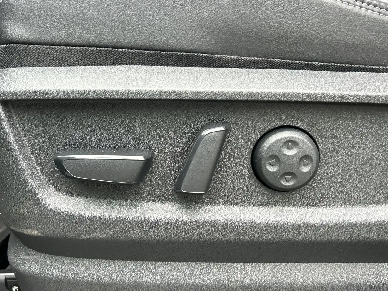 Infiniti QX80 снимка Infiniti QX80