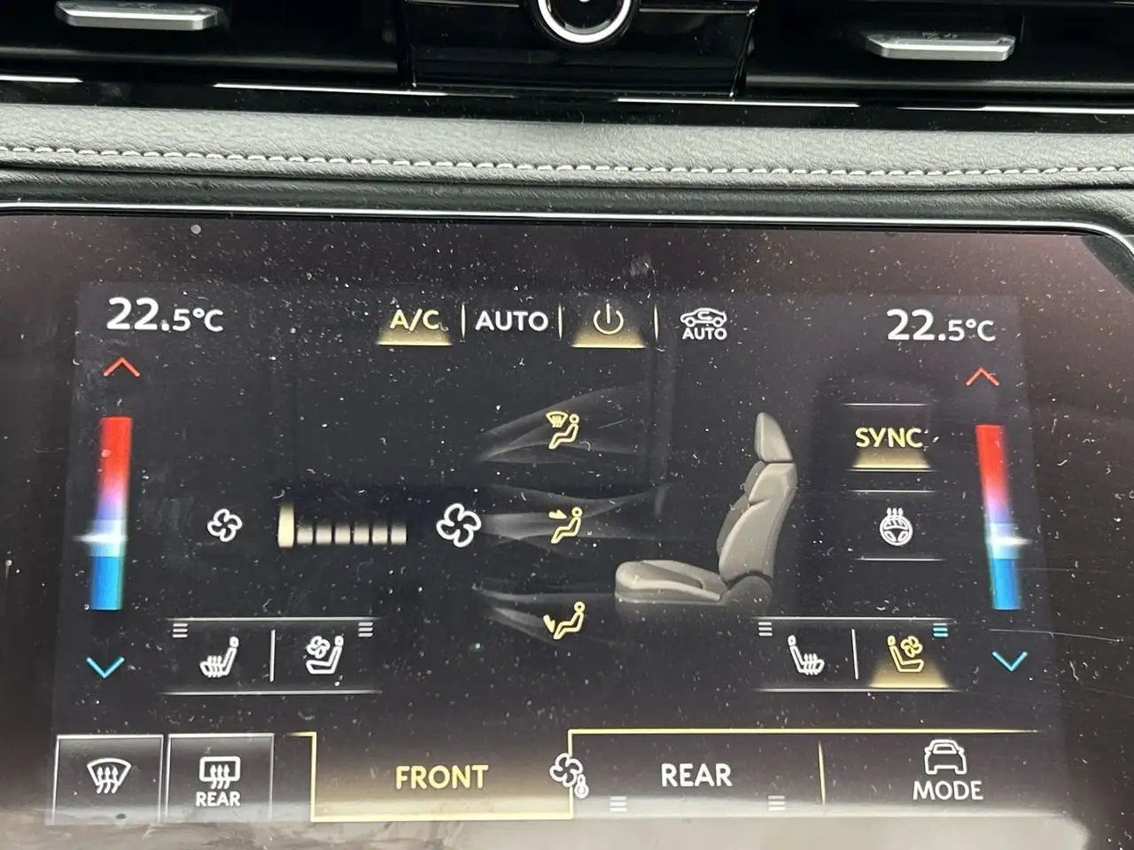Infiniti QX80 снимка Infiniti QX80