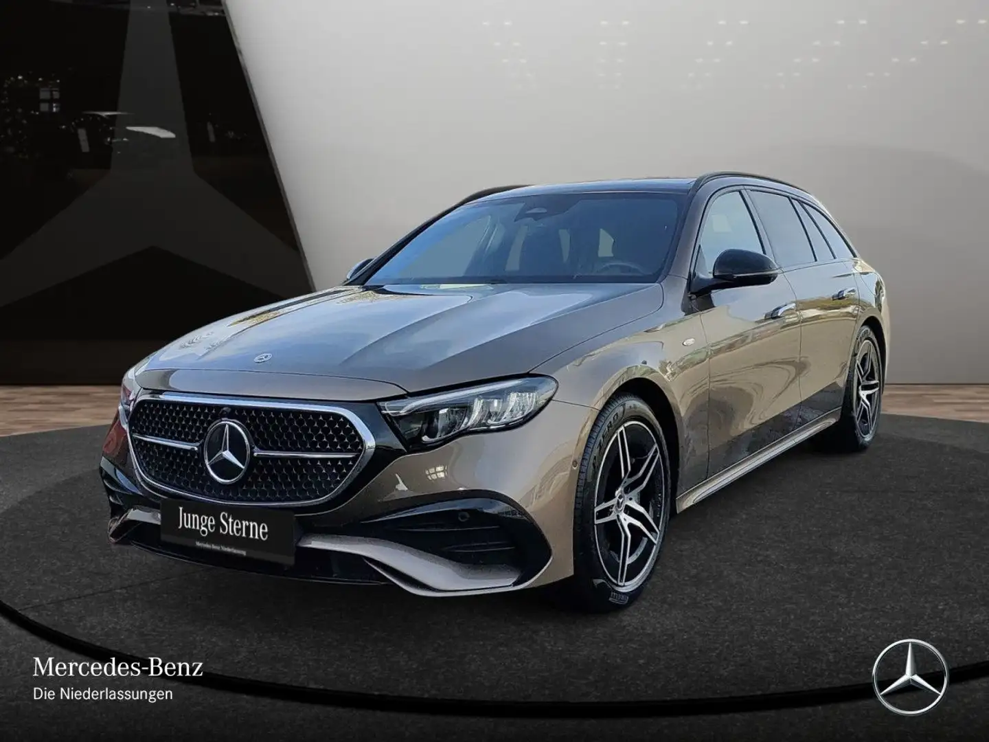 Mercedes-Benz E 300 de T Hybrid AMG 360° Pano Distr. LED AHK PTS Braun - 2