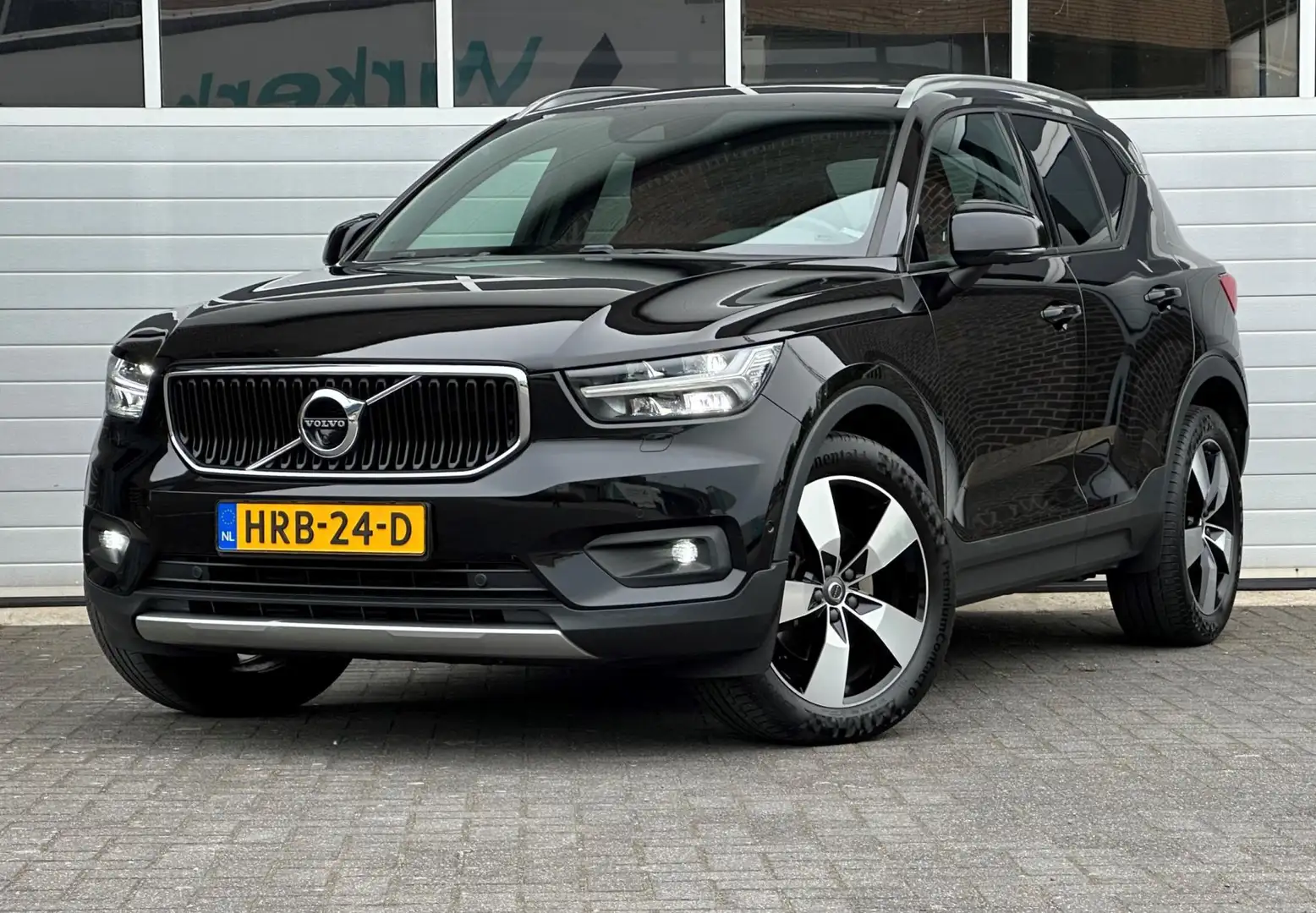 Volvo XC40 2.0 T5 AWD Intro Edition 247pk ACC BLIS PANO VOL! Noir - 1