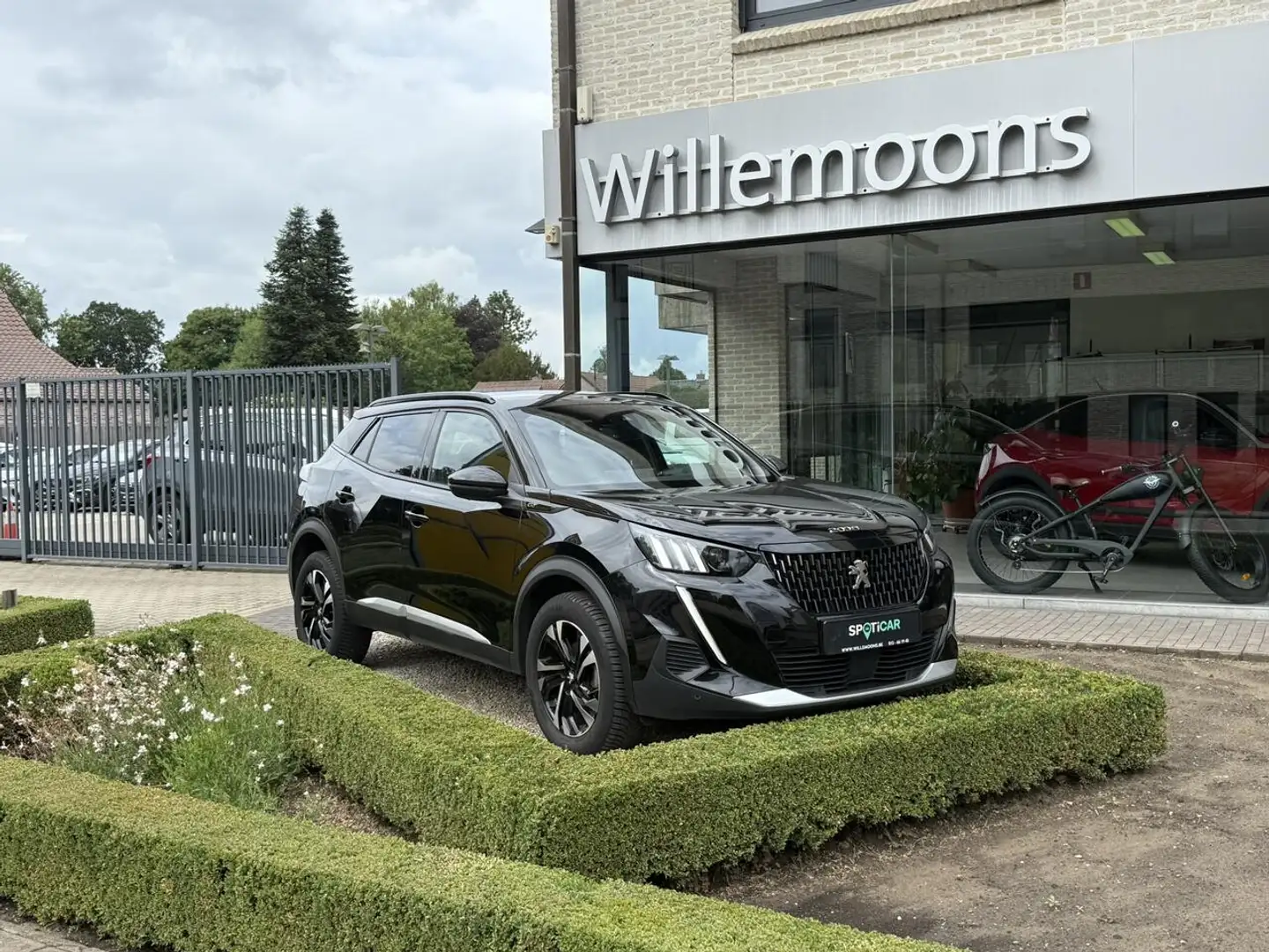 Peugeot 2008 GT 1.2 Turbo 130 PK AT8 *Zetelverwarming*Adapti... Noir - 1