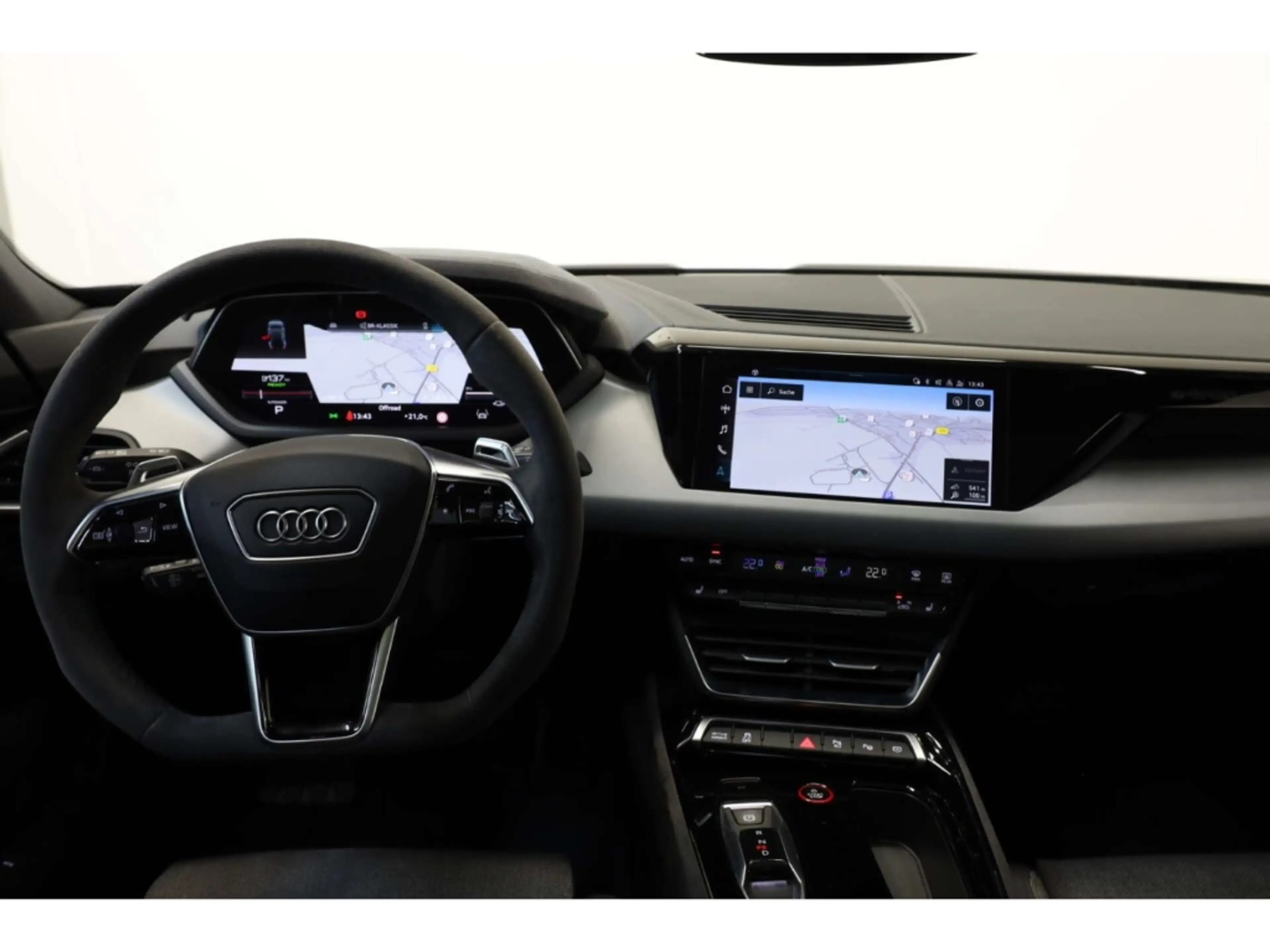 Audi e-tron GT — photo 9