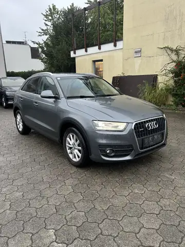 Audi Q3 2,0 TDI quattro DPF S-tronic