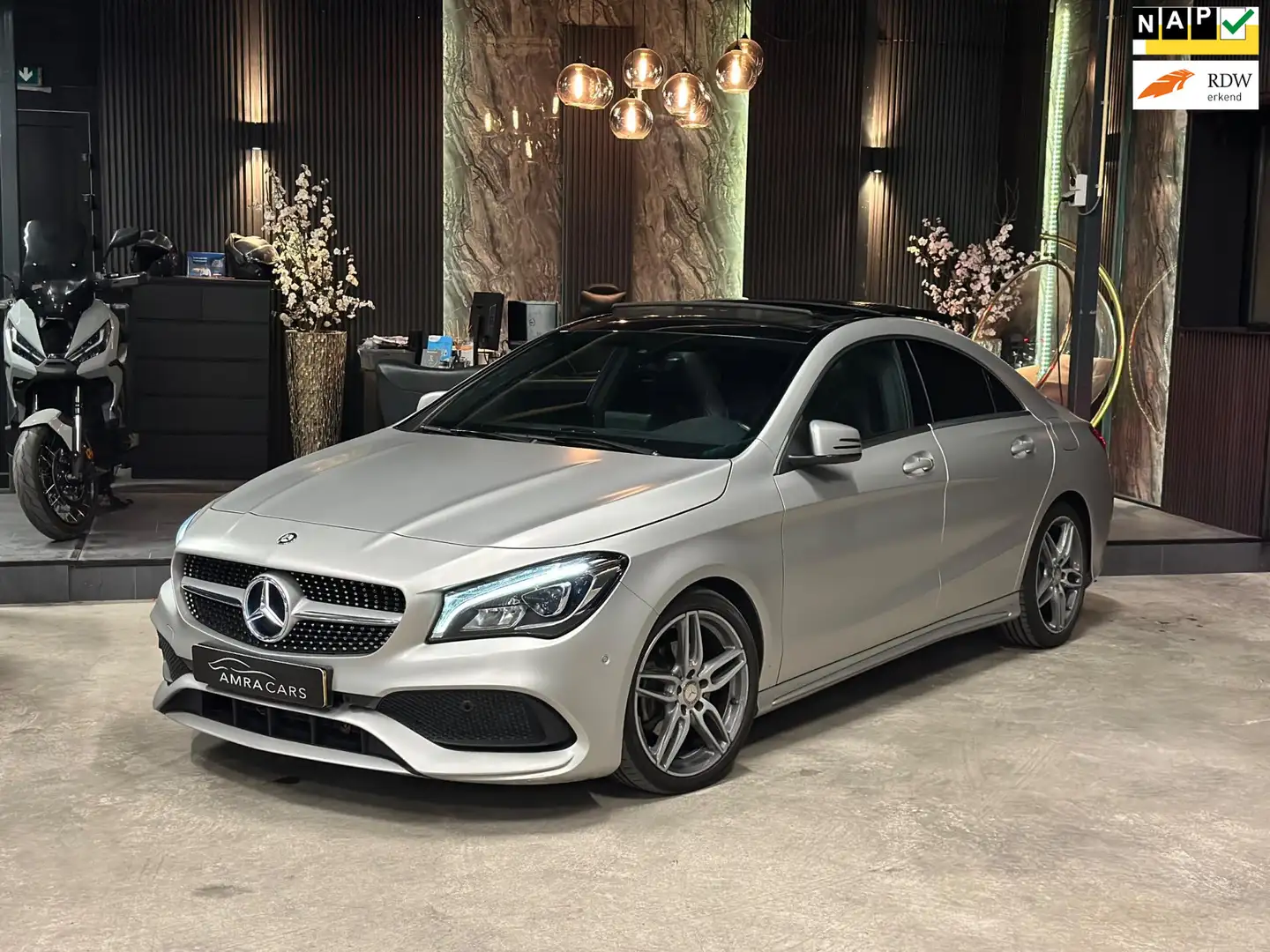 Mercedes-Benz CLA 180 AMG|PANO|MEMORY|H&K|BOMVOL Gris - 1
