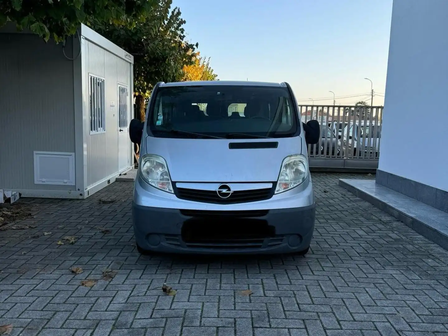 Opel Vivaro Minibus Grigio - 1