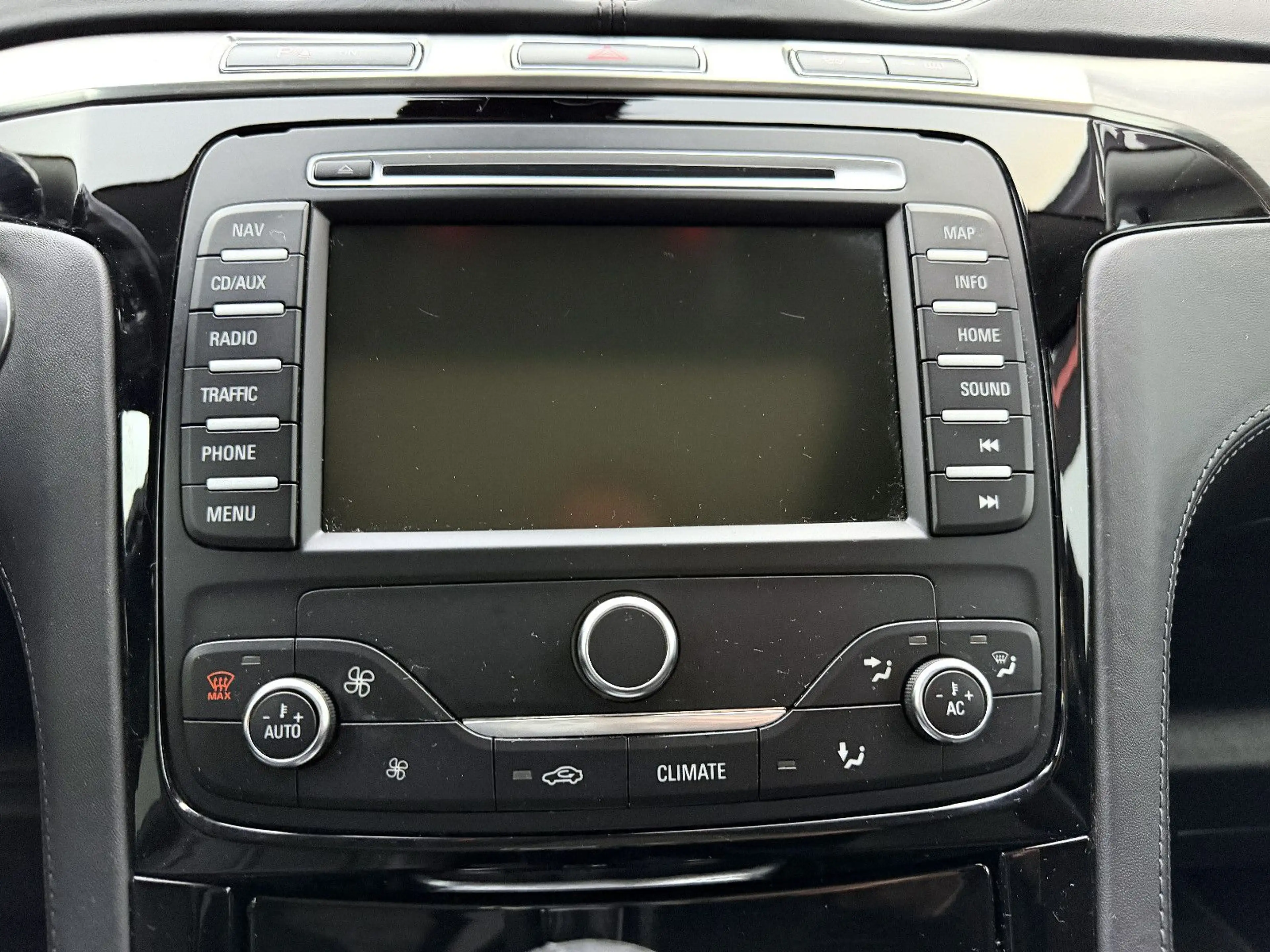 Ford S-Max Titanium *AHK*SHZ*Panorama* — photo 11