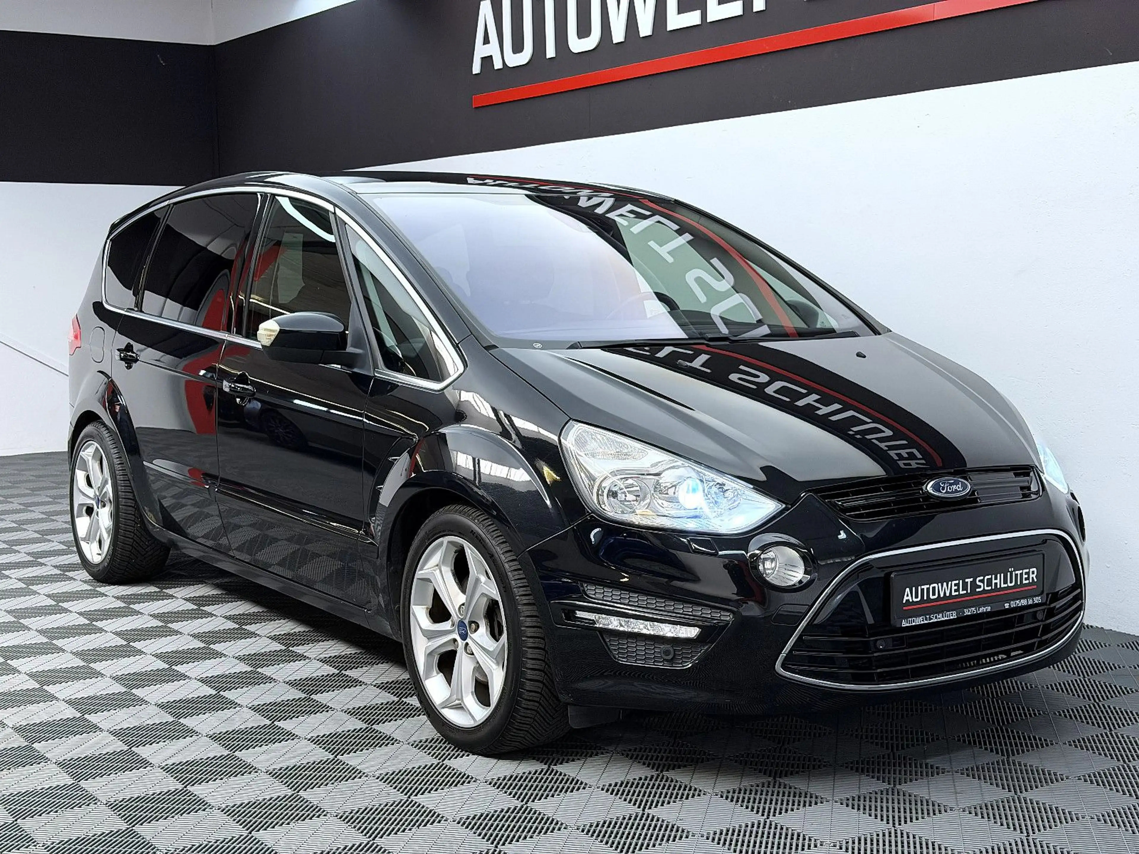 Ford S-Max Titanium *AHK*SHZ*Panorama* — photo 13
