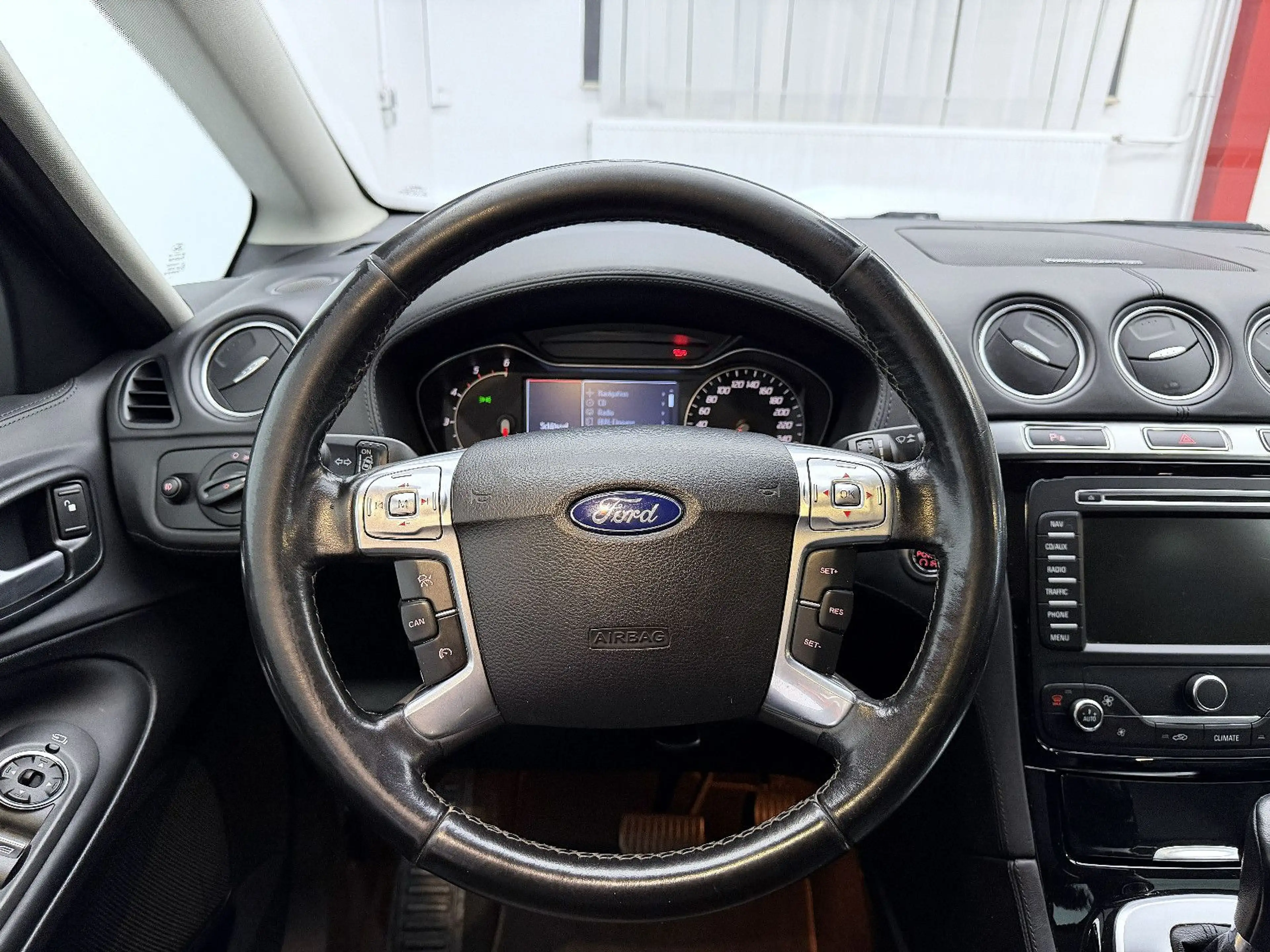 Ford S-Max Titanium *AHK*SHZ*Panorama* — photo 9