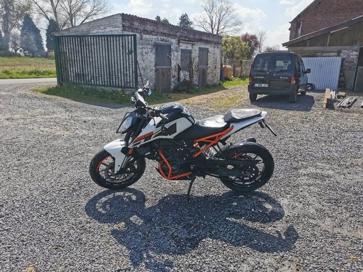 KTM 125 Duke - 1