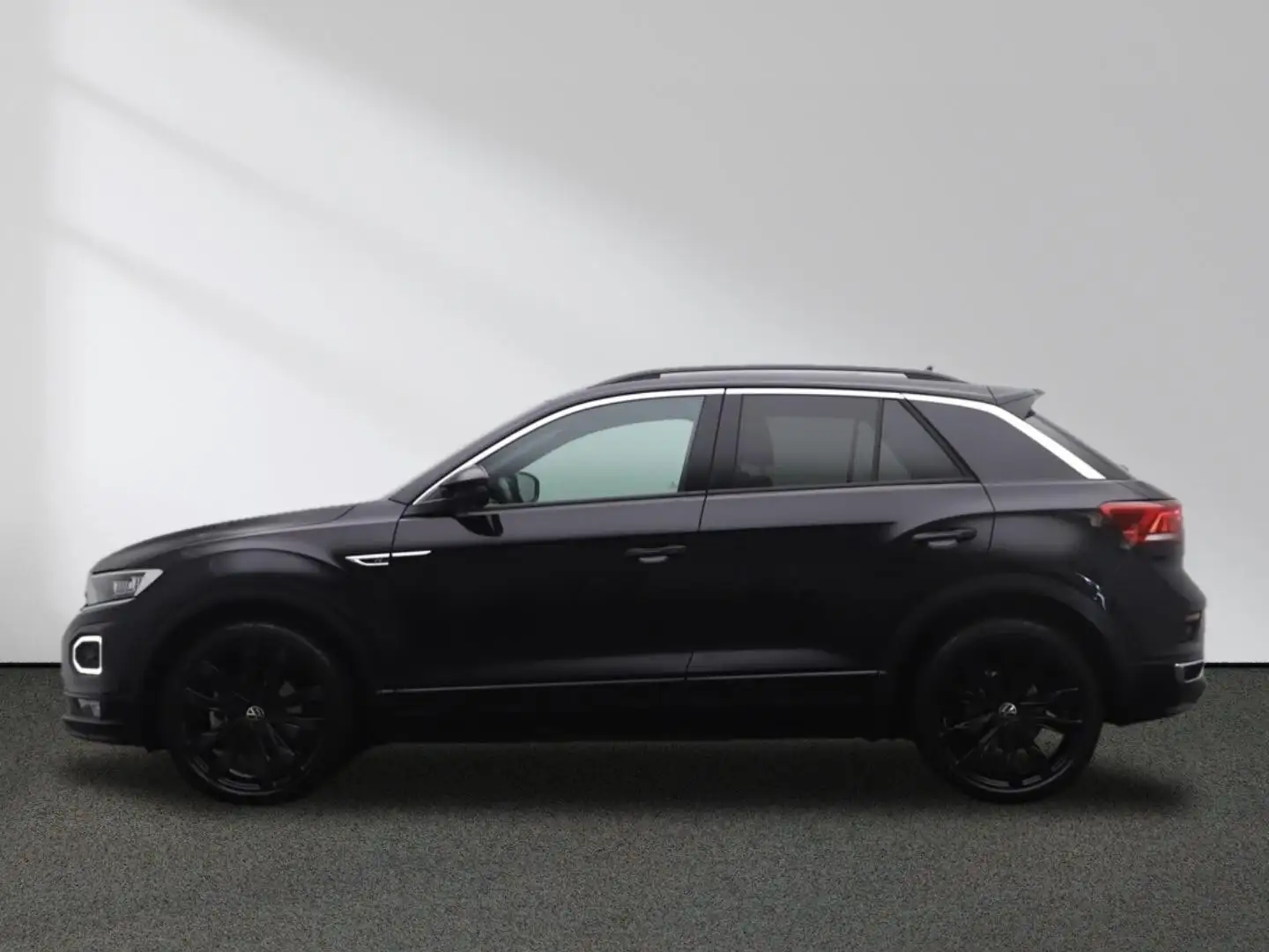Volkswagen T-Roc Sport 2.0 TDI DSG CarPlay LED AHK R-Line Чорний - 2
