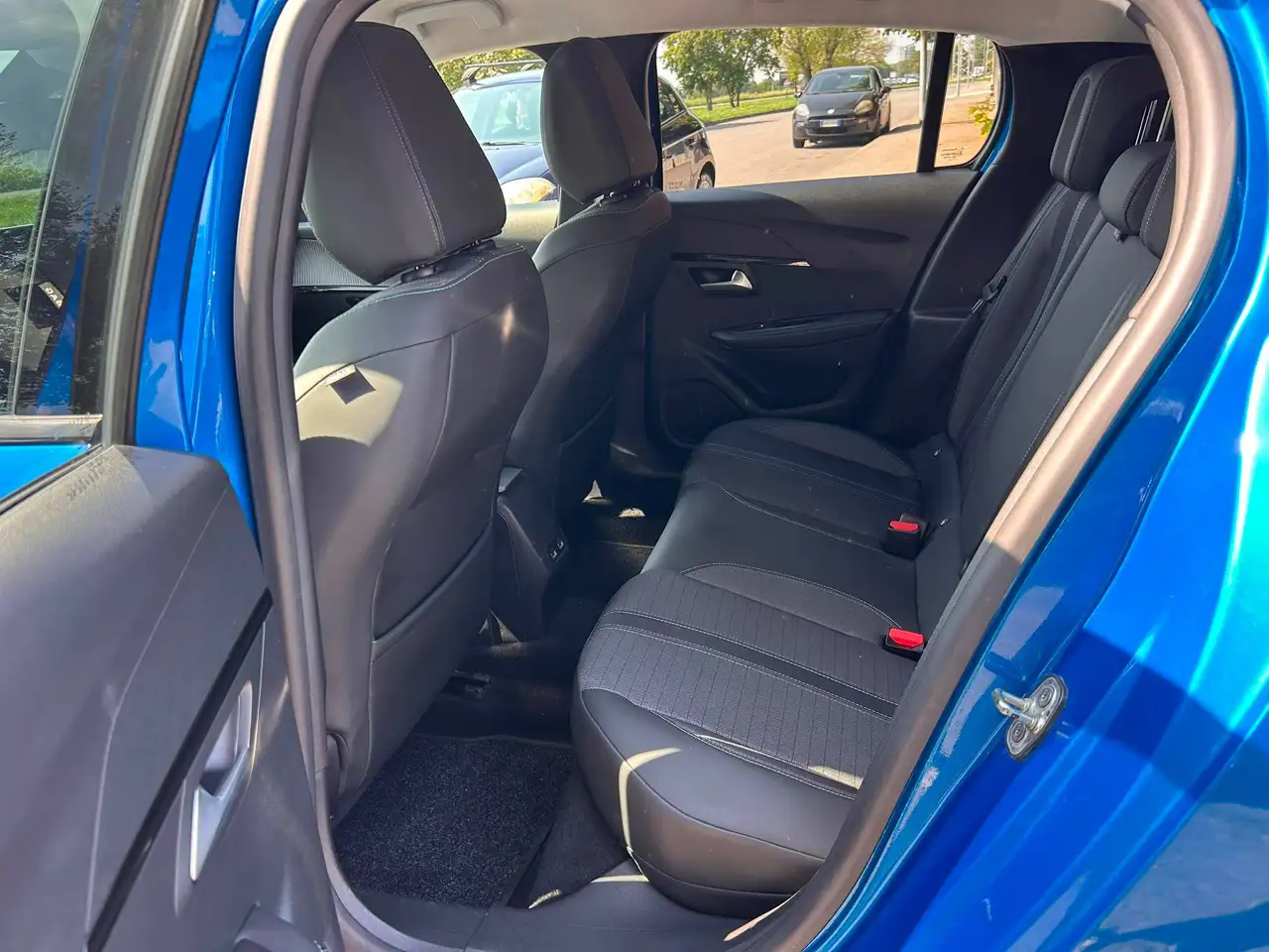 Peugeot 208 II 2020 1.2 BENZINA Active s EURO 6 *PER NEOPATENTATI*, миниатюра 9