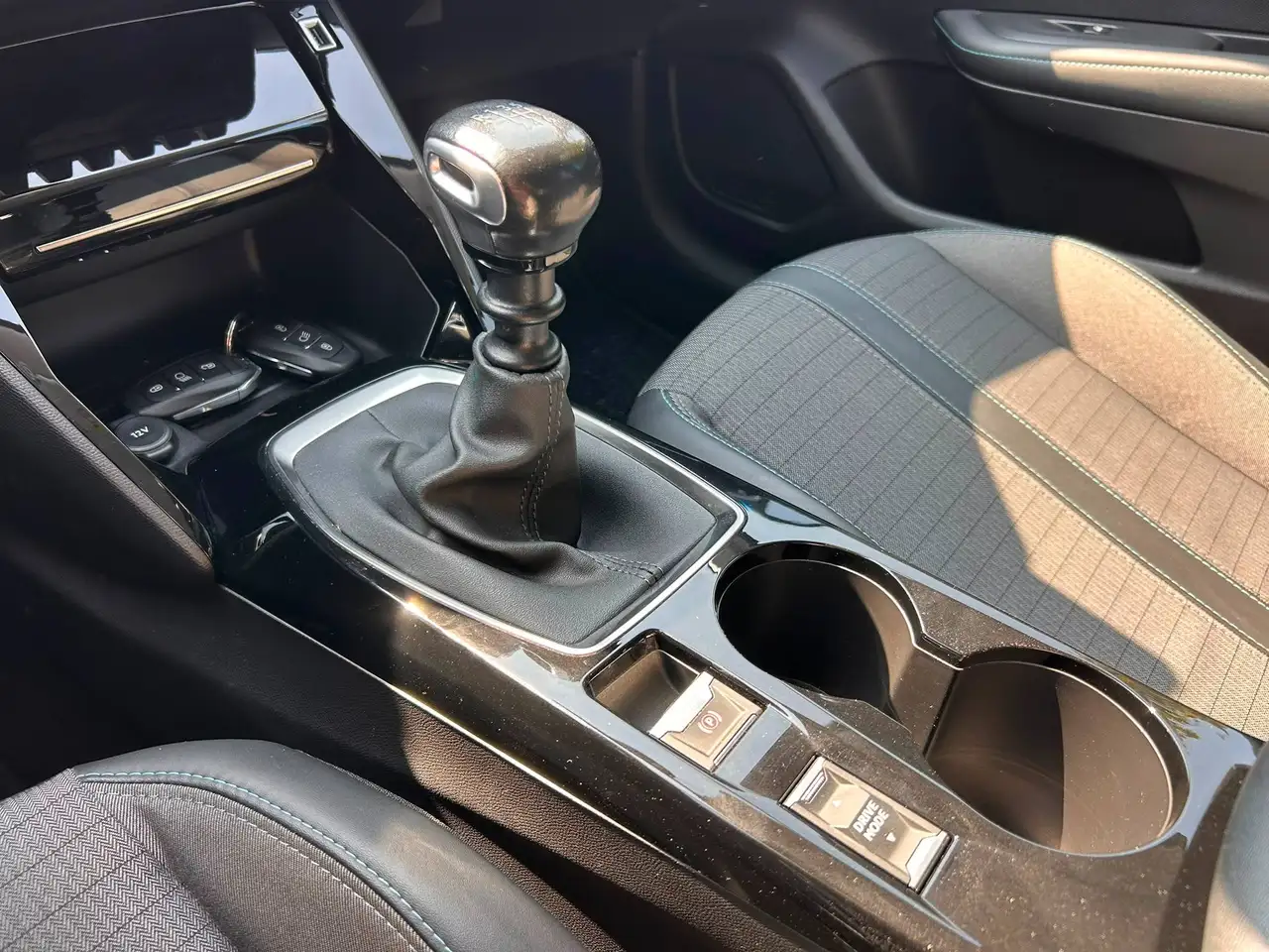 Peugeot 208 II 2020 1.2 BENZINA Active s EURO 6 *PER NEOPATENTATI*, миниатюра 14