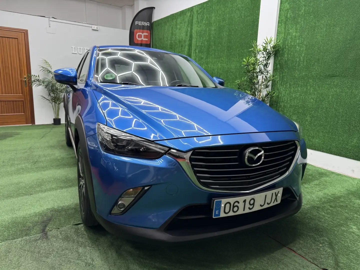 Mazda CX-3 1.5D Luxury P.White+P.Travel AWD Blau - 2