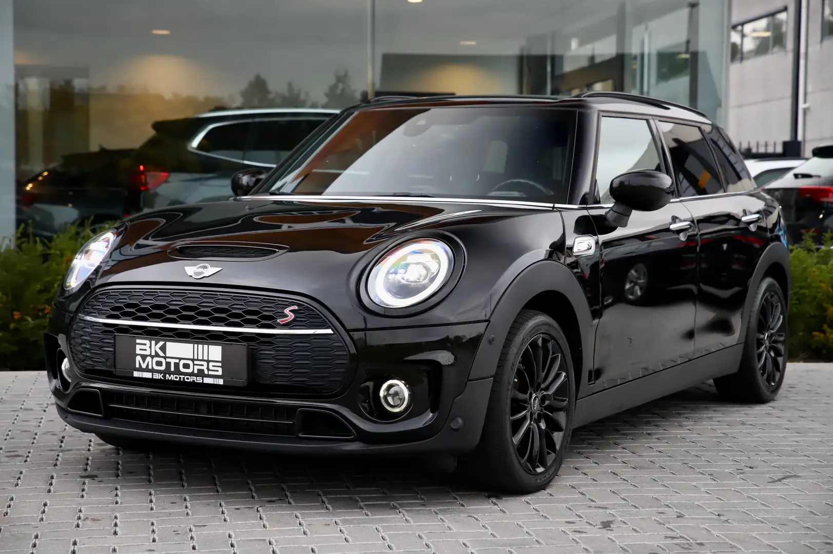 MINI Cooper S Clubman AUTOMAAT-CARPLAY-DIG.DASH-LEDER-LED-CRUISE-KEYLESS Schwarz - 2