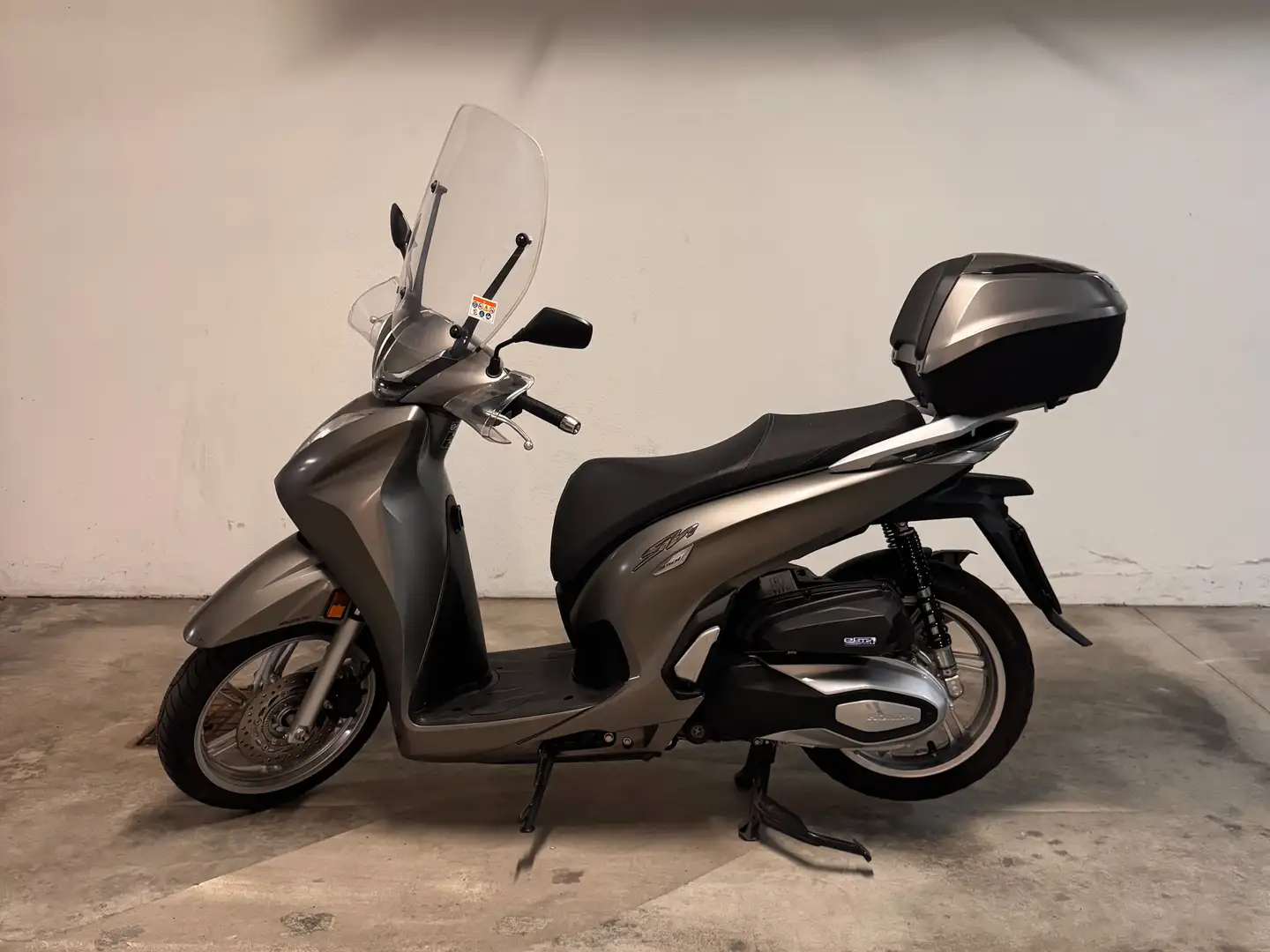 Honda SH 350i Szürke - 1