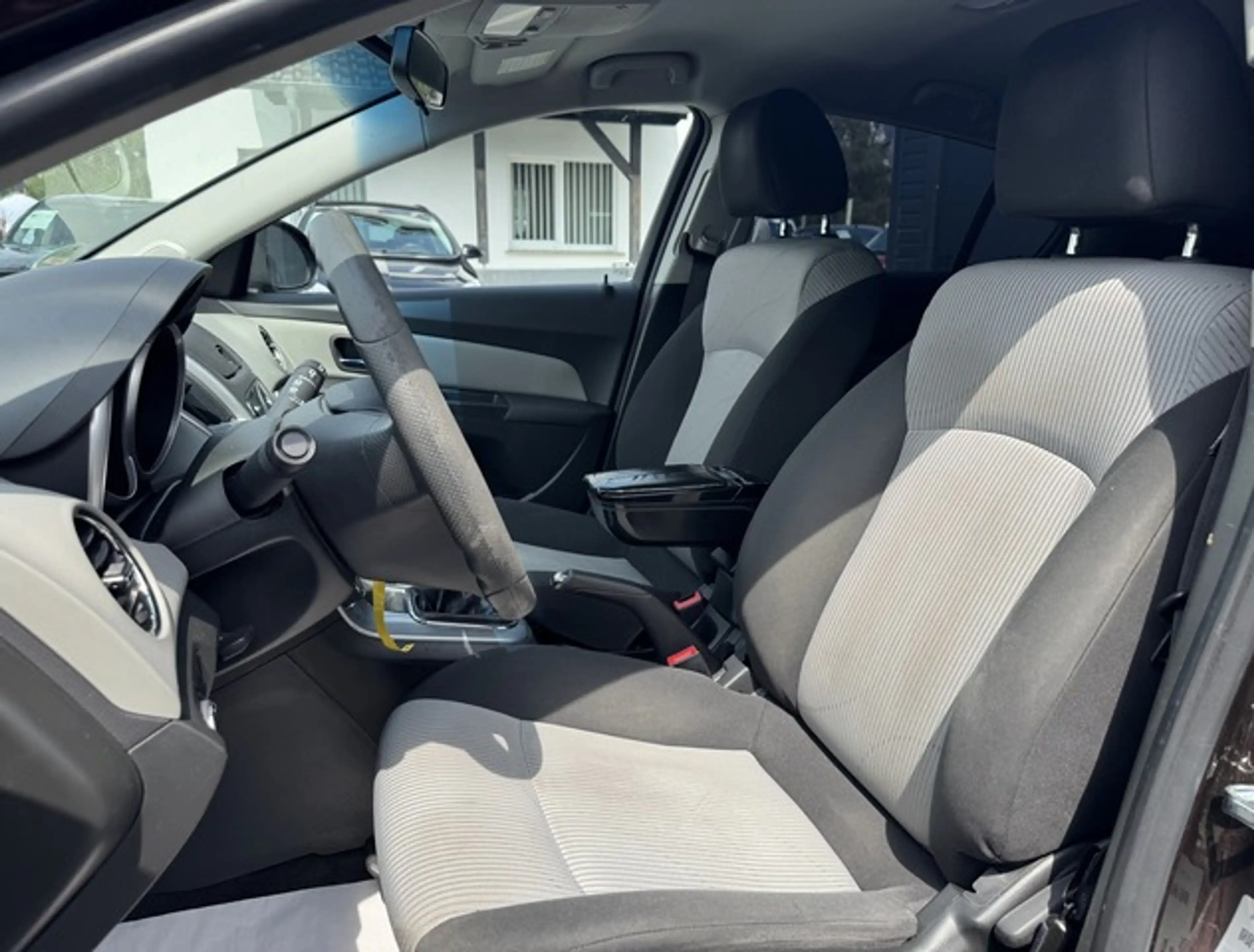 Chevrolet Cruze Hatchback LS + +Klima+TÜV+2.Hand+Allwetter+ — photo 15