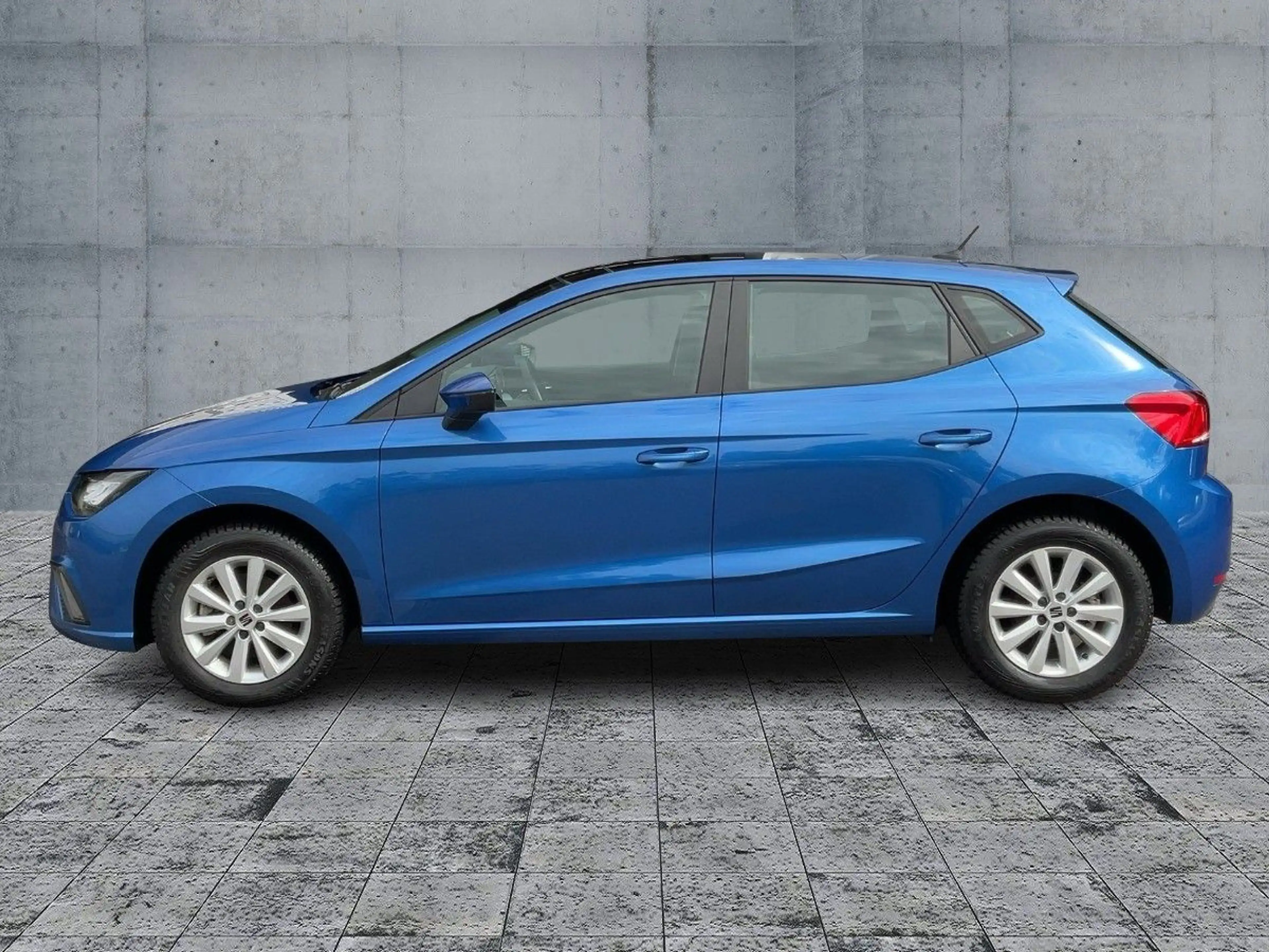 SEAT Ibiza 1.0 TSI DSG STYLE EDITION LED+RFK+ACC+PANO — photo 4