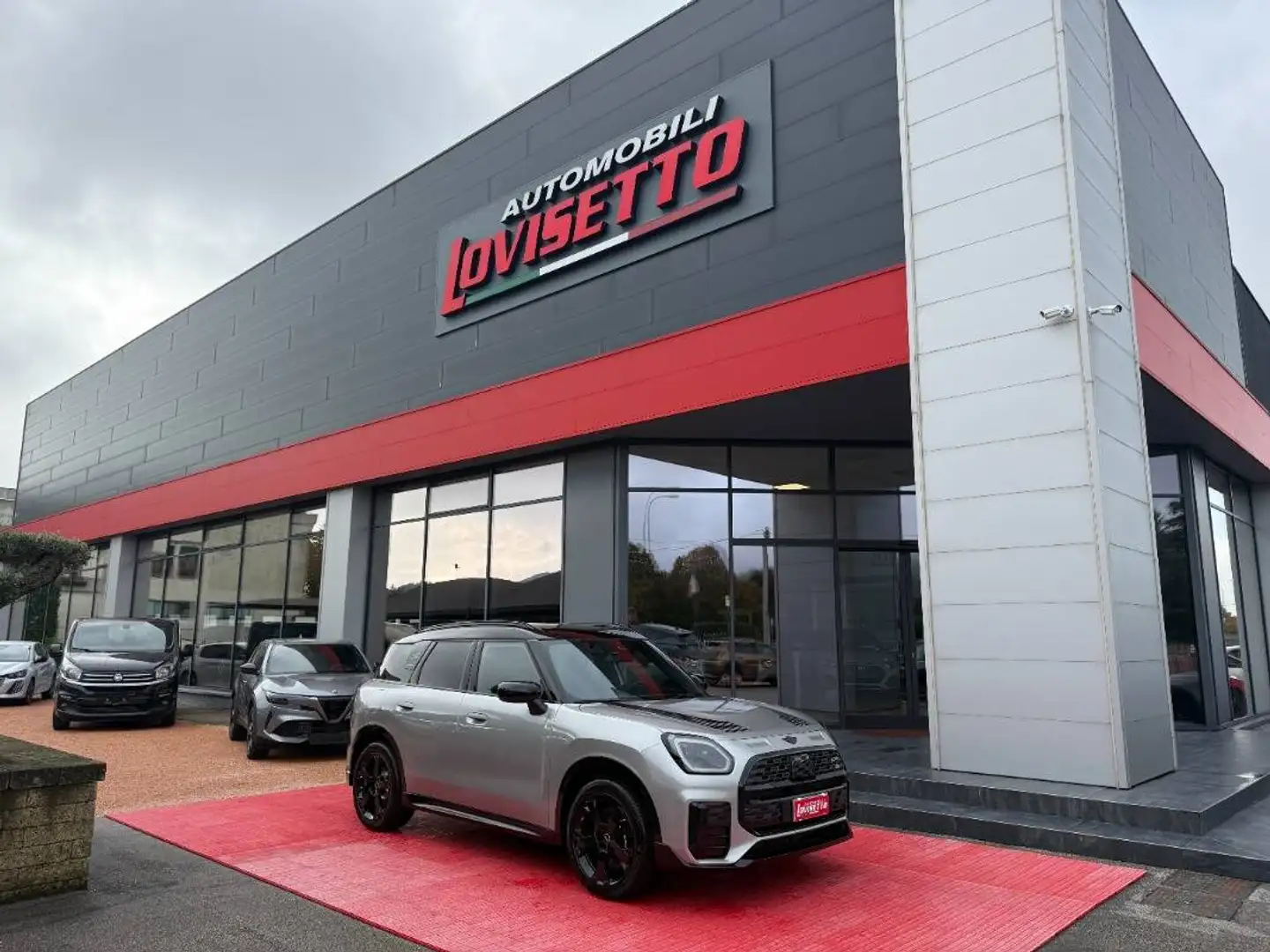 MINI One Countryman 2.0 48V D JCW auto Plateado - 1