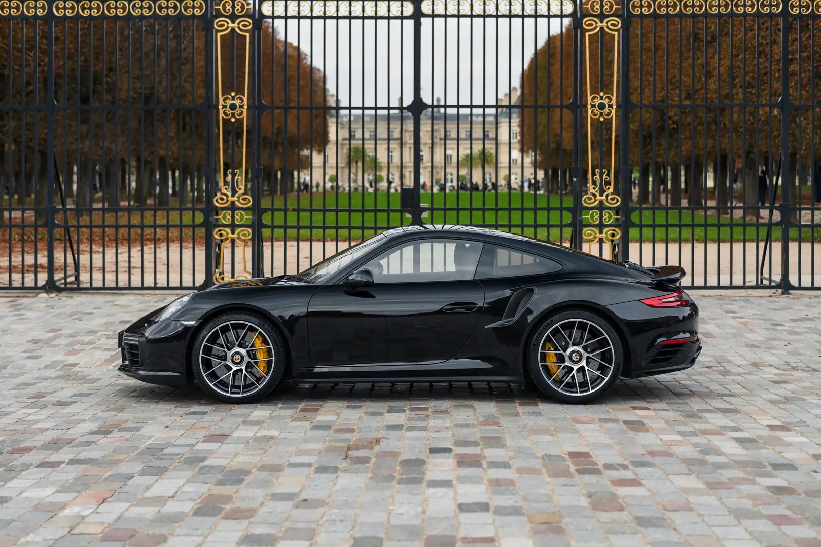 Porsche 991 II Turbo S - 21 900 km, many options, serviced Negro - 2