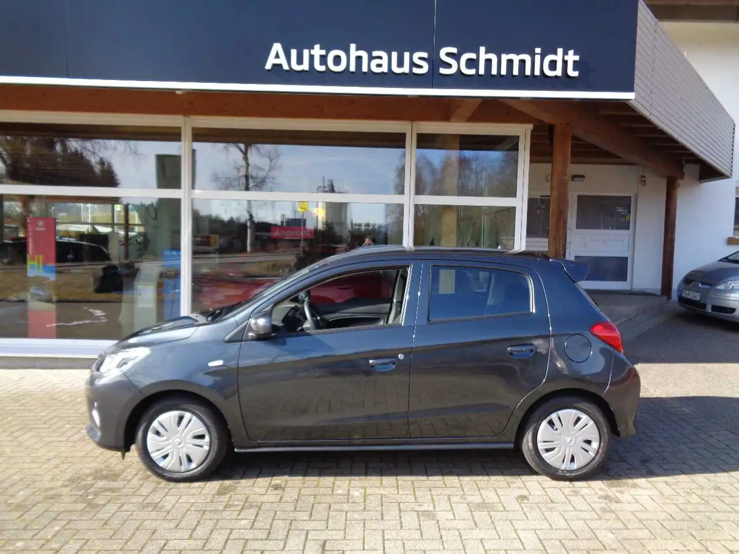 Mitsubishi Space Star Select 1.2 MIVEC 5-Gang Grau - 1