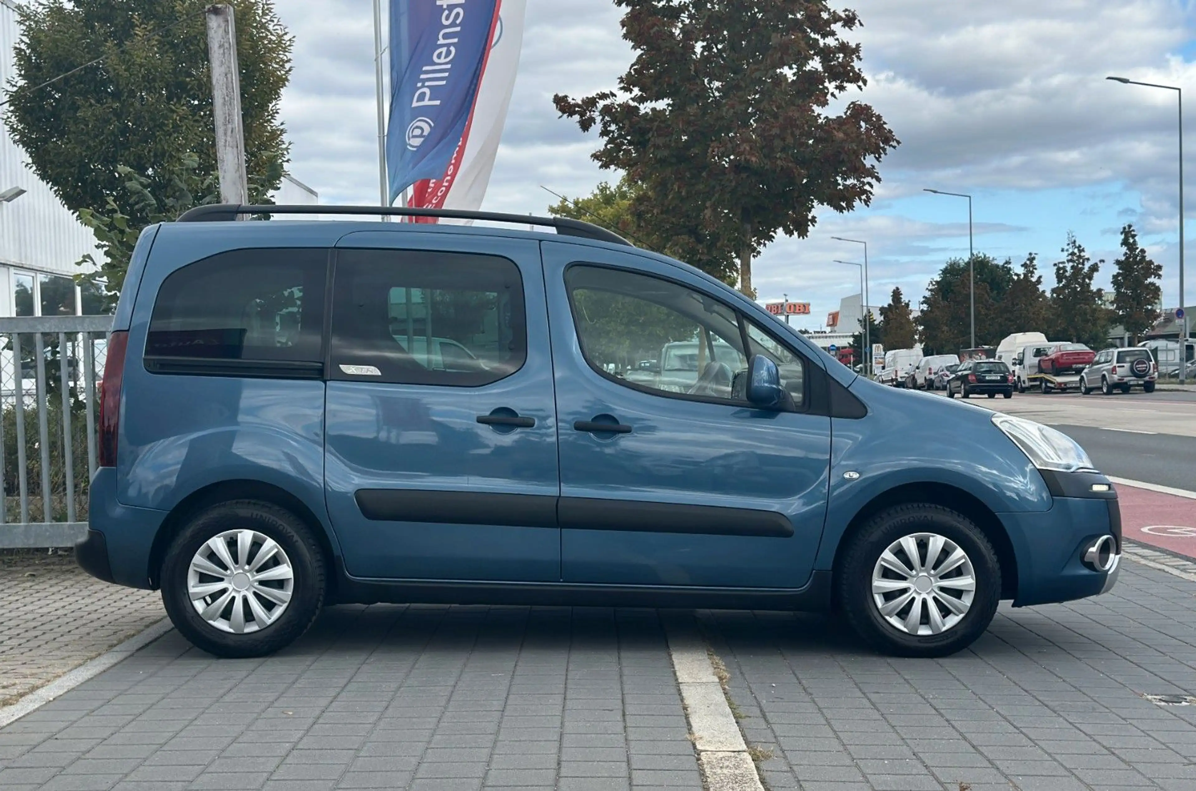 Citroen Berlingo Multispace XTR / Zahnriemen neu / AHK — photo 6