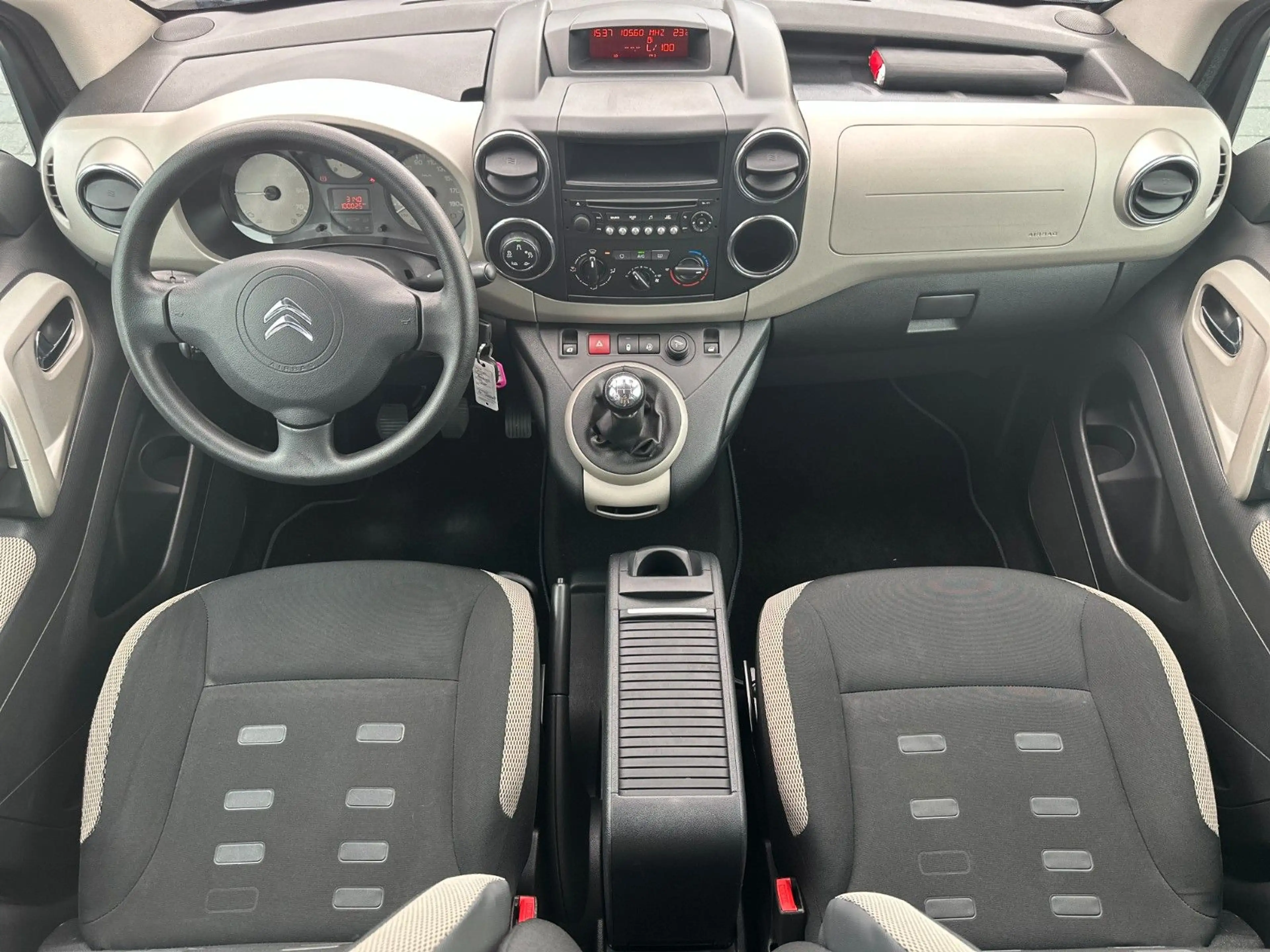 Citroen Berlingo Multispace XTR / Zahnriemen neu / AHK — photo 12