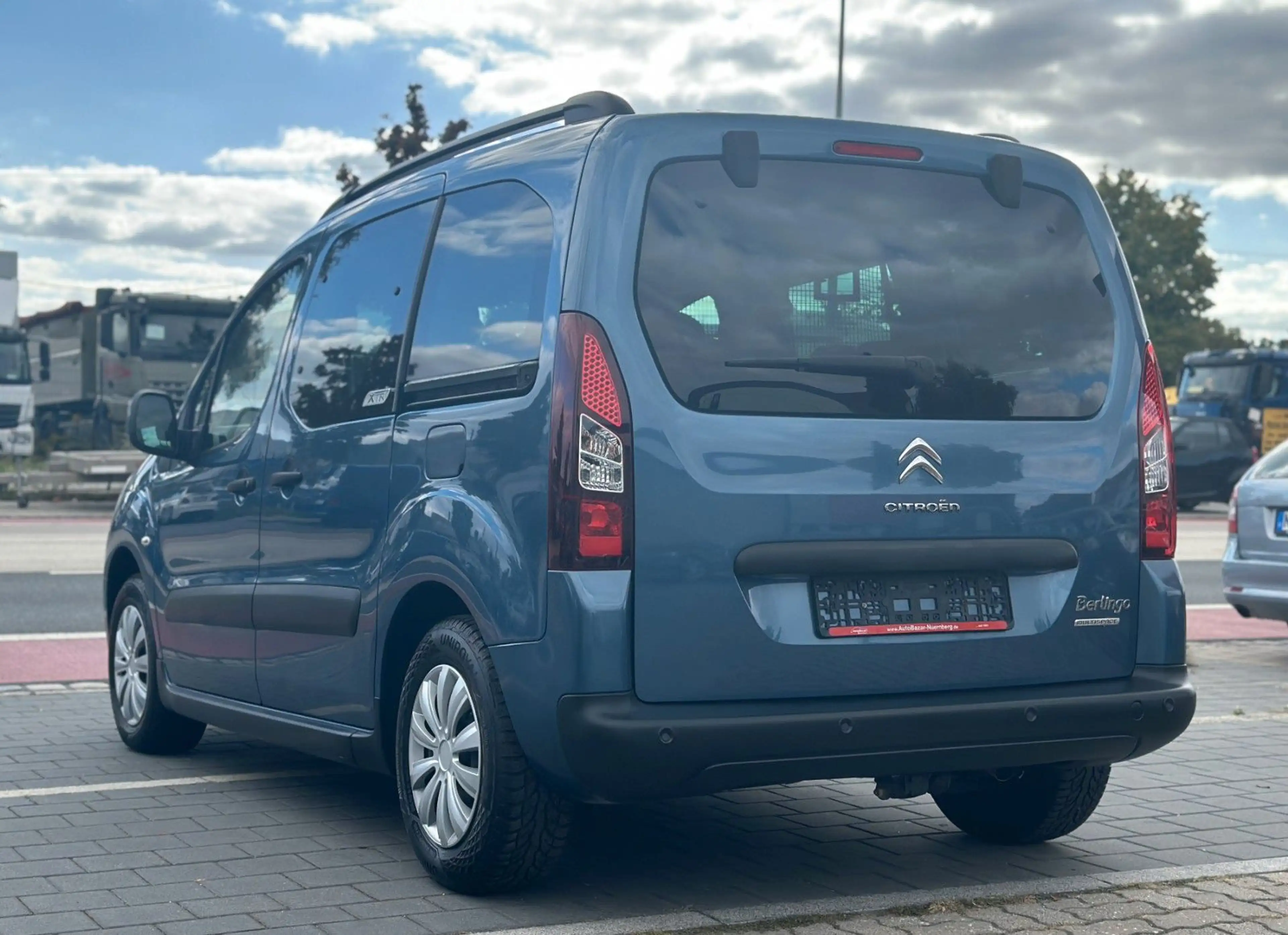 Citroen Berlingo Multispace XTR / Zahnriemen neu / AHK — photo 3