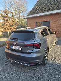 Tipo Cross 1.5 Hybrid DCT