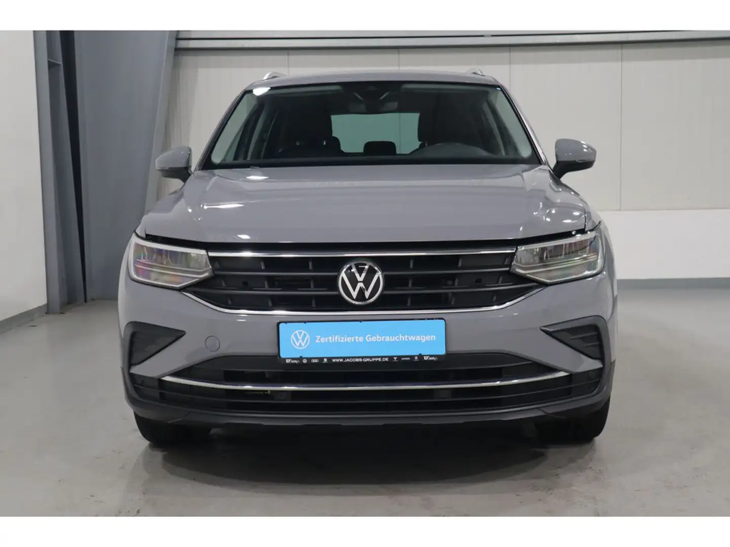 Volkswagen Tiguan 2.0 TDI Life Navi* AHK*ACC*LED Life Gris - 2