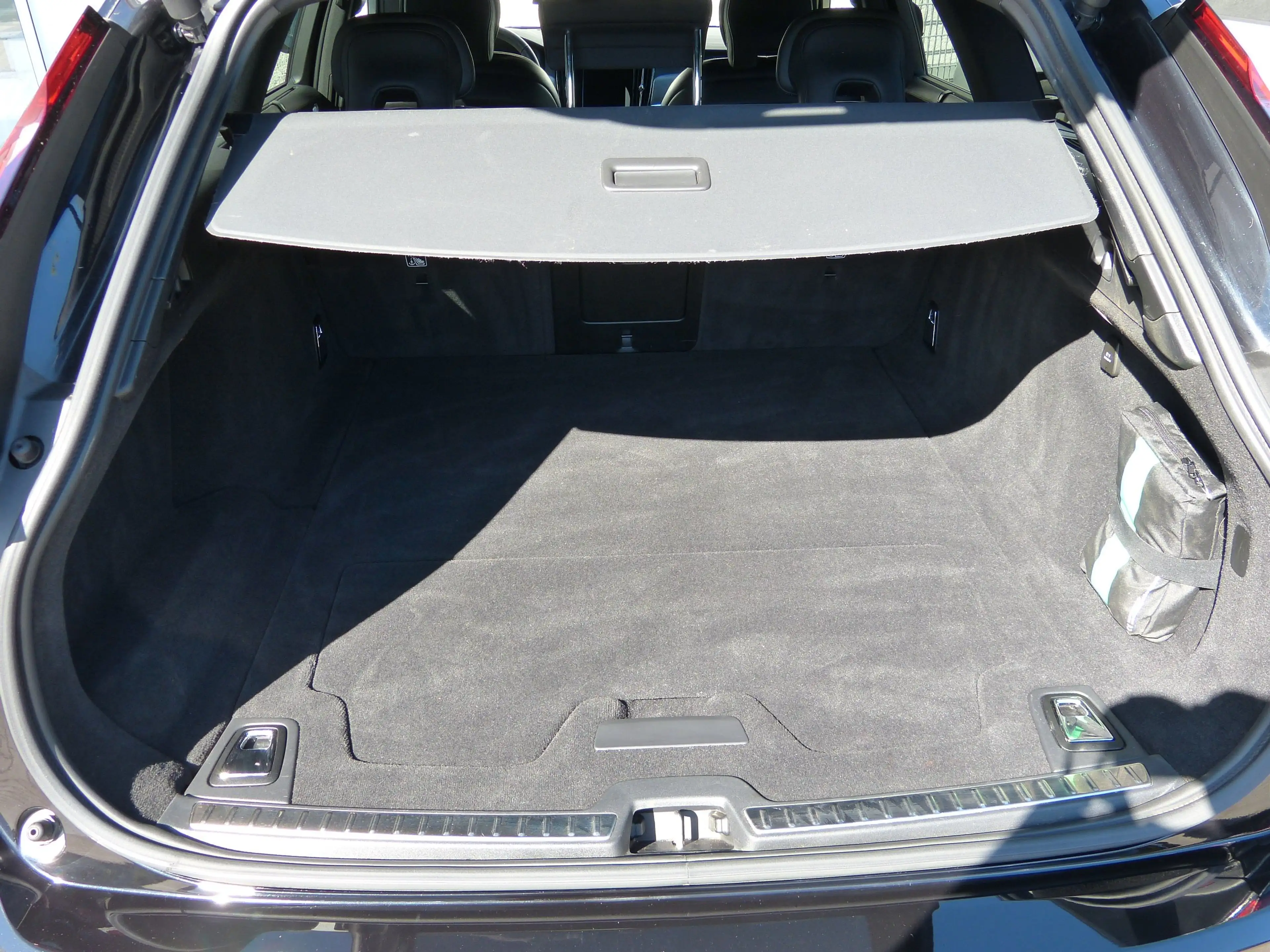 Volvo V90 Cross Country V90 B4 Cross Country Plus Bright AWD — photo 15