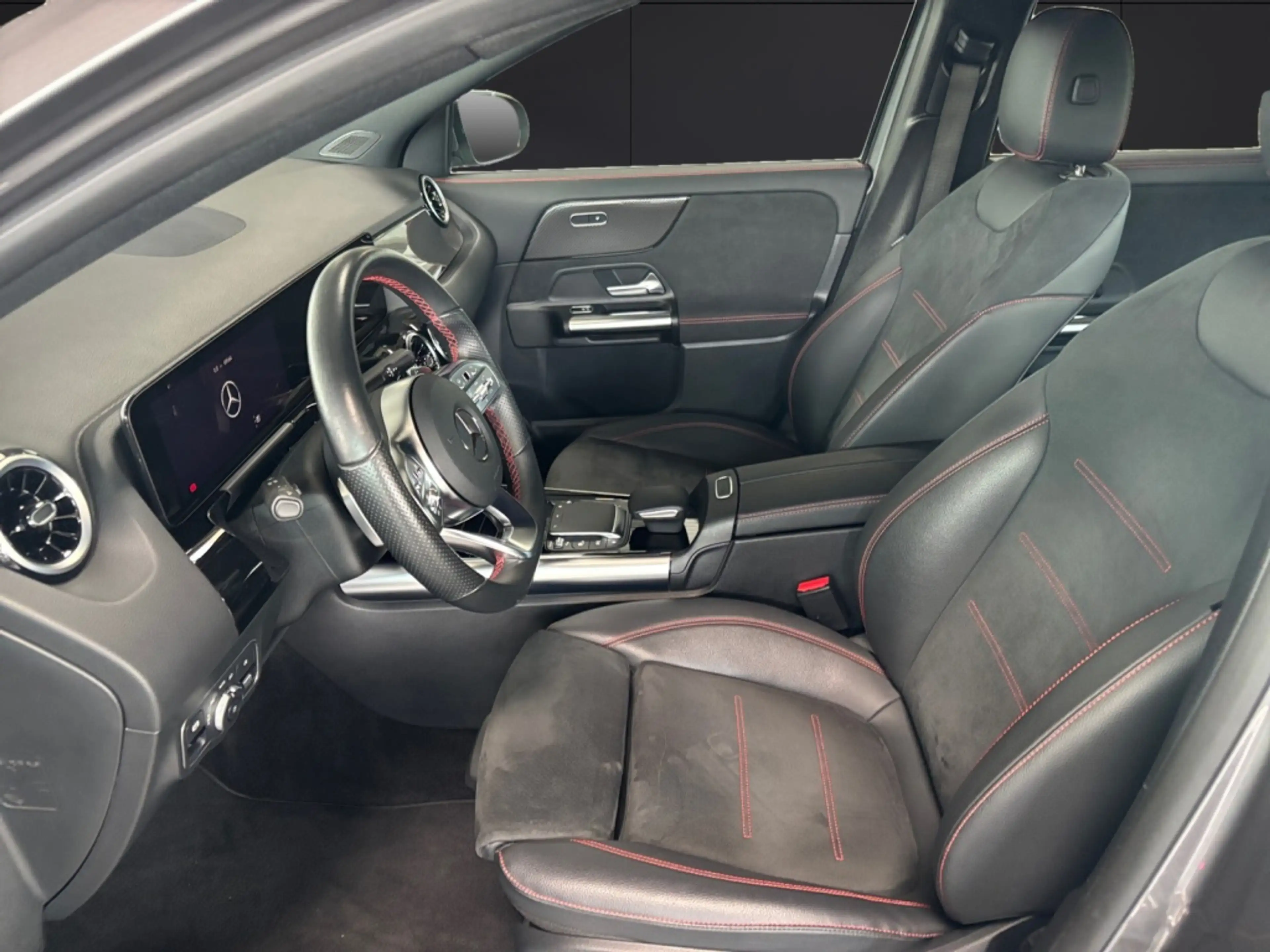 Mercedes-Benz GLA 200 4M AMG*Off-Road*LED*Kamera*Head-up* — photo 8