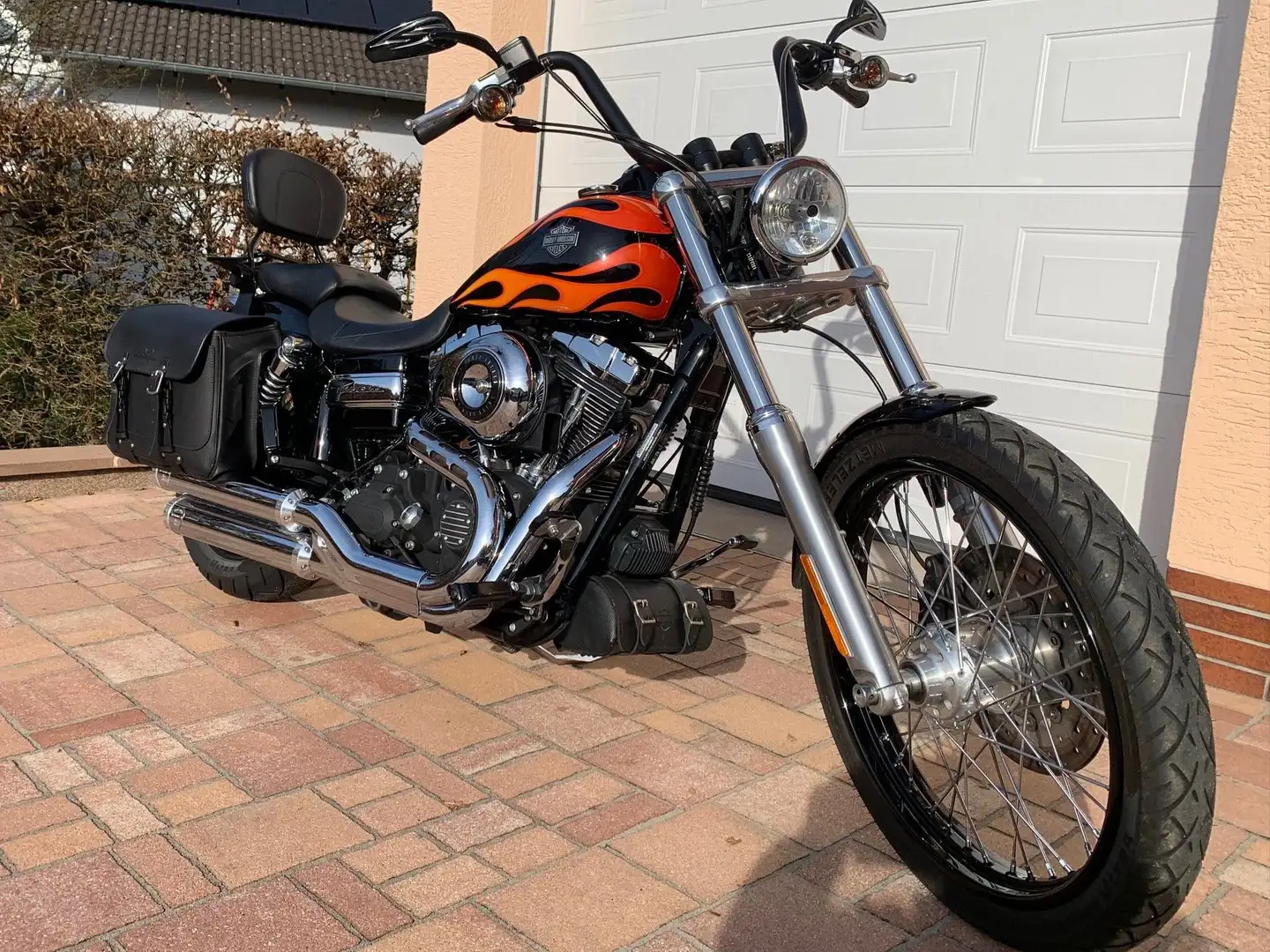 Harley-Davidson Dyna Wide Glide Schwarz - 2