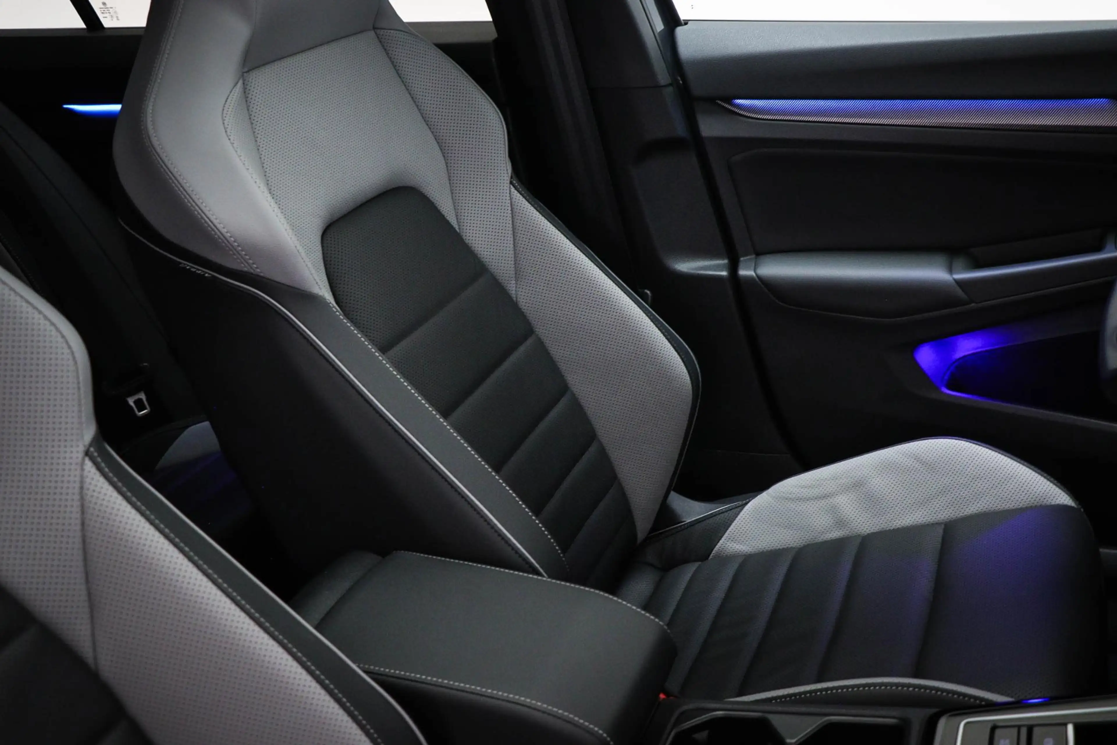 Volkswagen Golf GTE 1.5 eHybrid | LEDER | PANORAMADAK | HEAD UP | STOE — photo 13