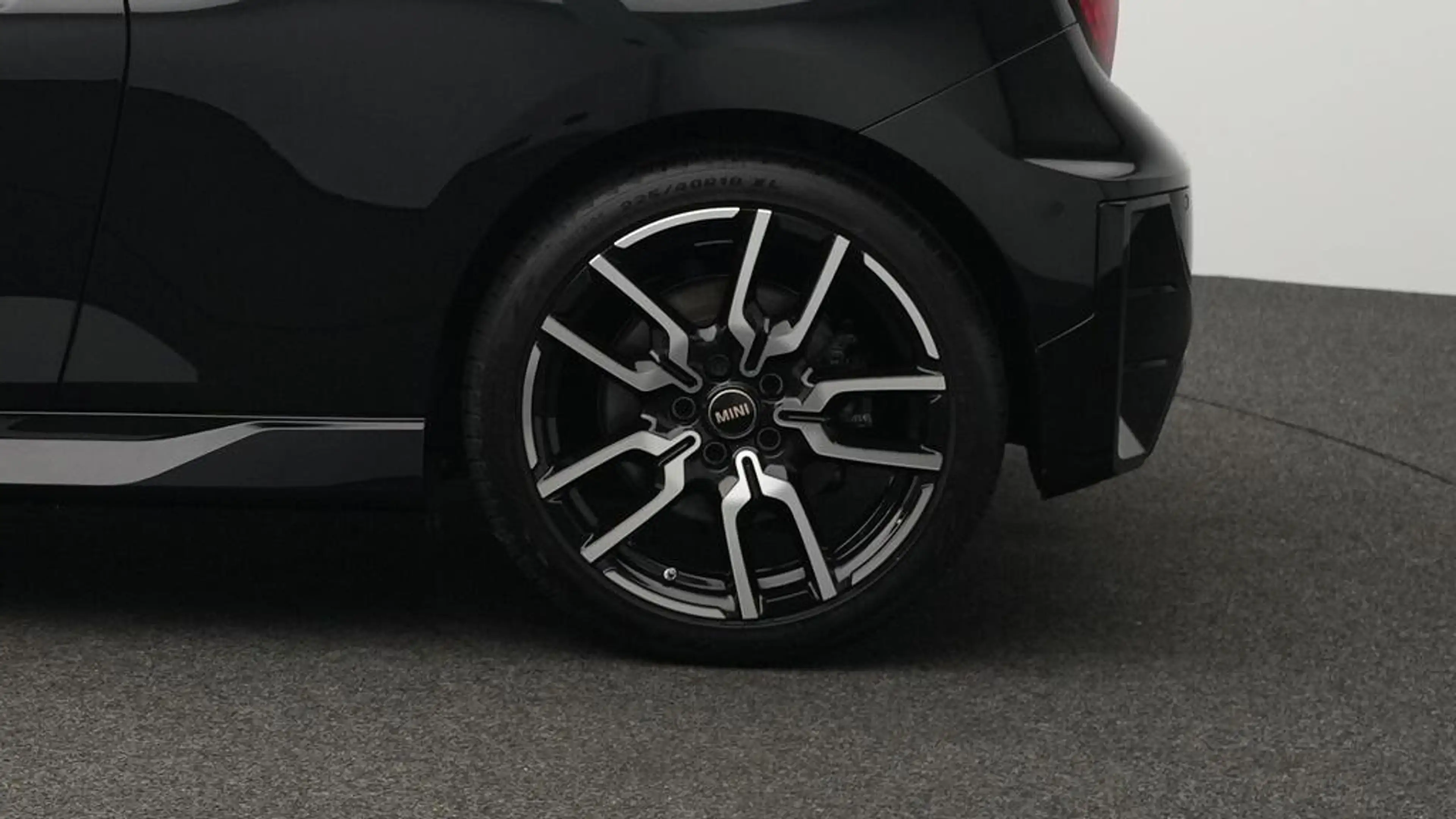 MINI Cooper SE John Cooper Works Trim — photo 9