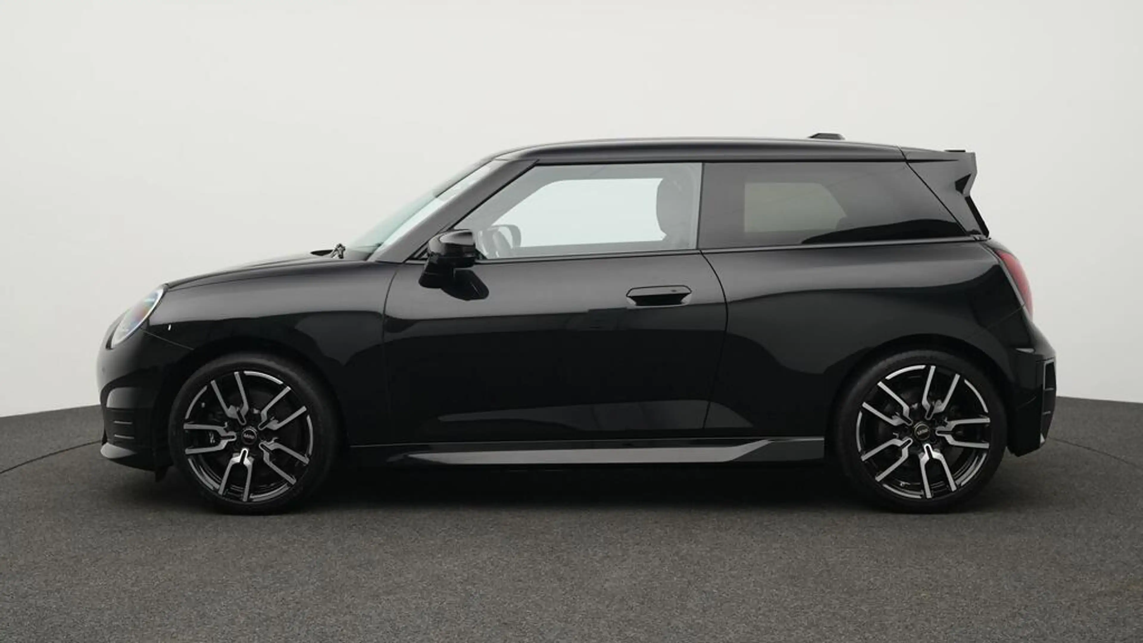 MINI Cooper SE John Cooper Works Trim — photo 2