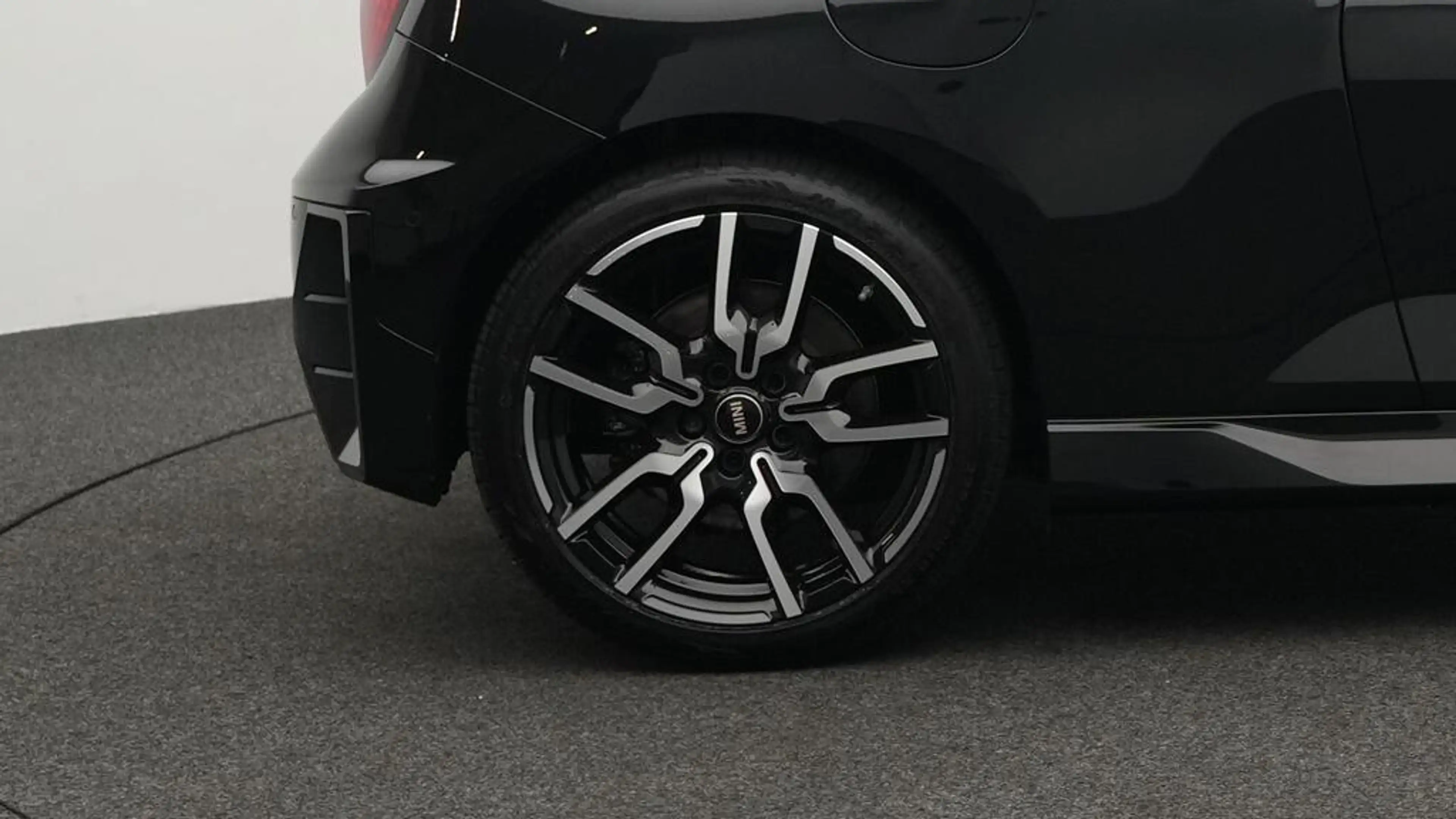 MINI Cooper SE John Cooper Works Trim — photo 11