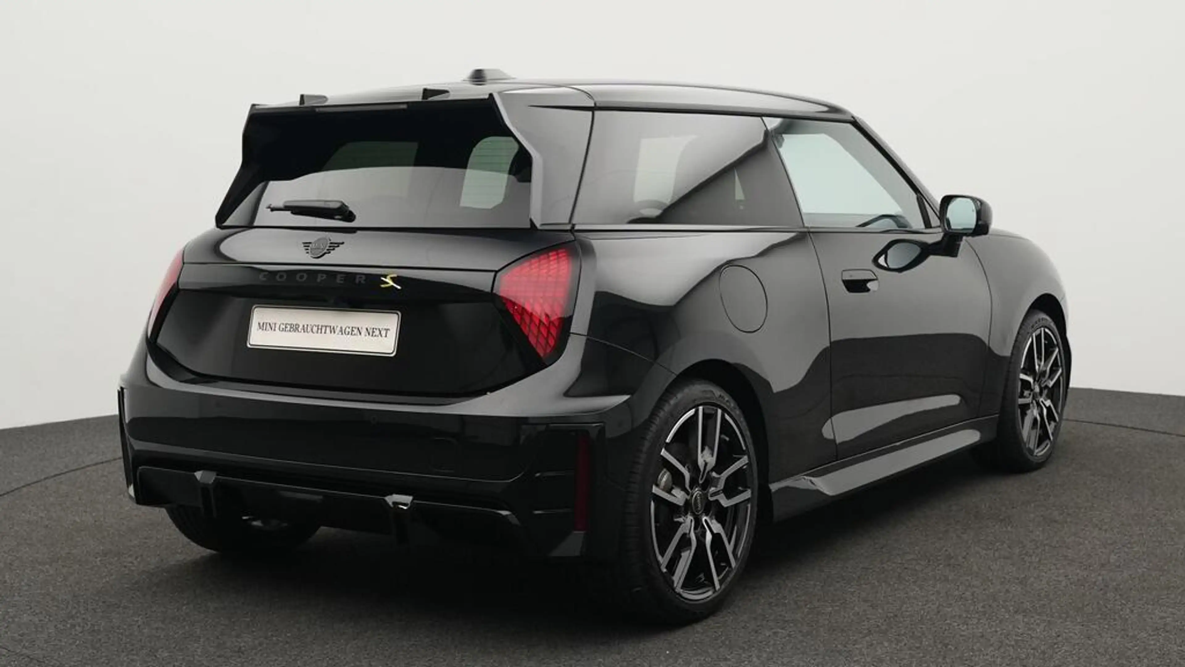 MINI Cooper SE John Cooper Works Trim — photo 6